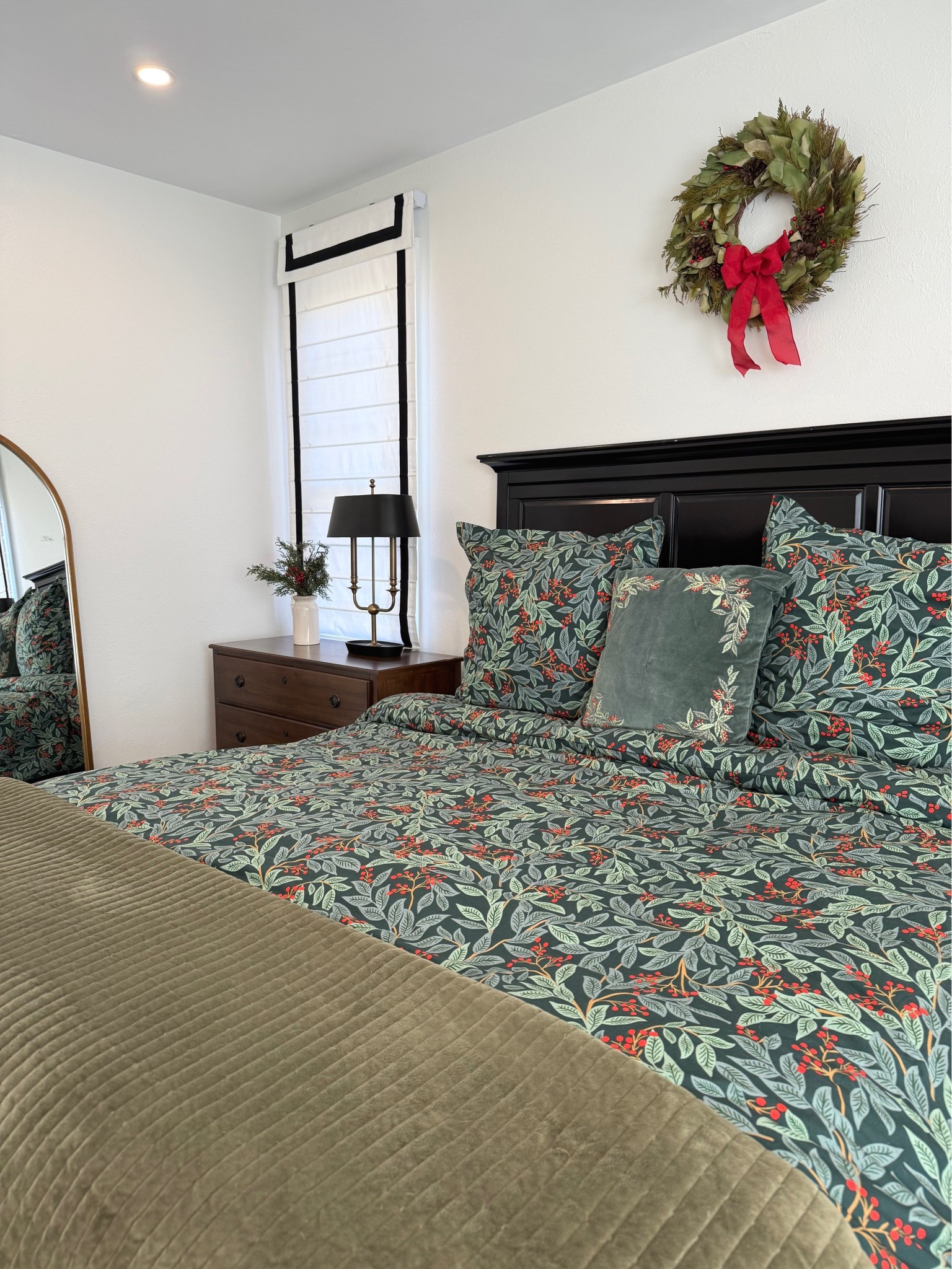 Christmas bedroom decor. 🎄♥️

#LTKSeasonal #LTKHome