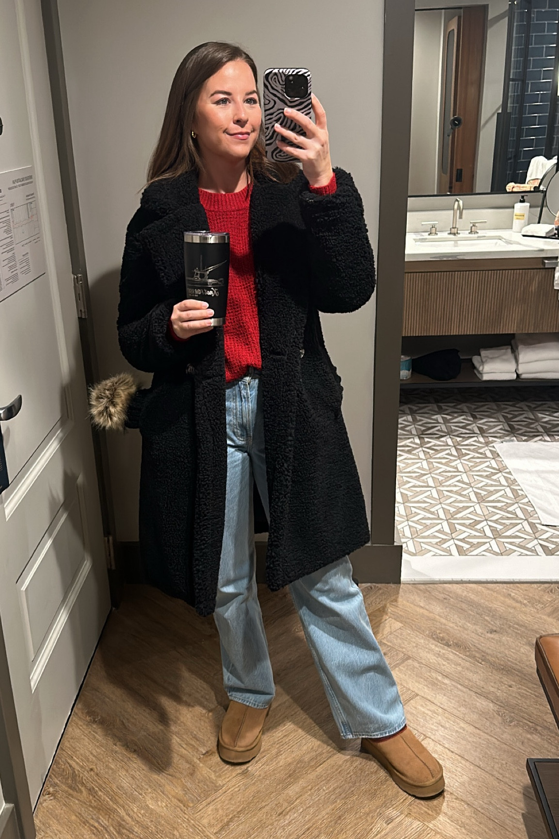 The BEST denim, I haven’t stopped wearing these!

Amazon UGGs

Abercrombie, jeans, curve love, winter outfit, Uggs, ugg slide on, Amazon

#LTKFindsUnder100