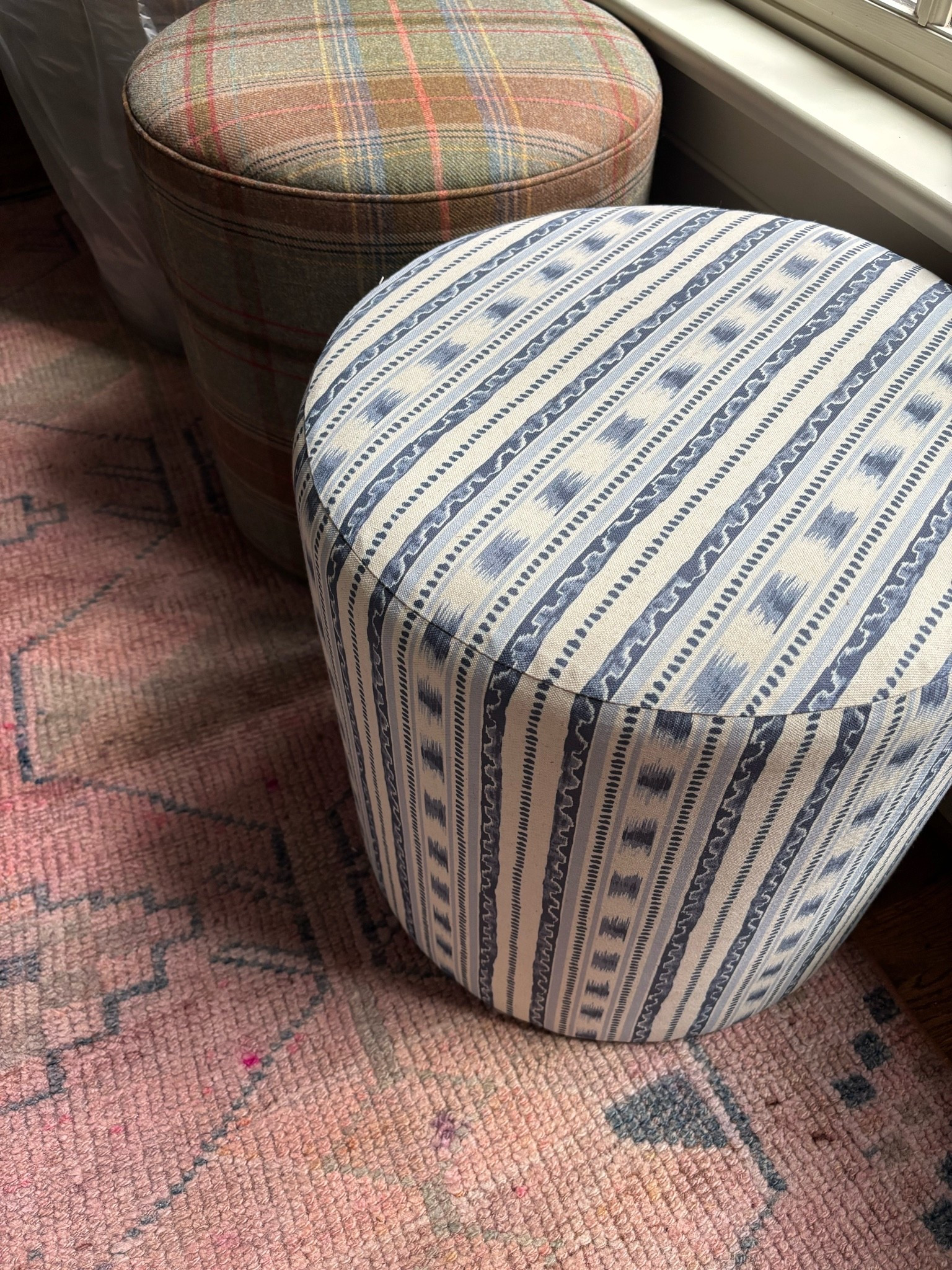 Target blue and white ottoman arrived! OBSESSED! Kind of pricey but worth it 💙🤍