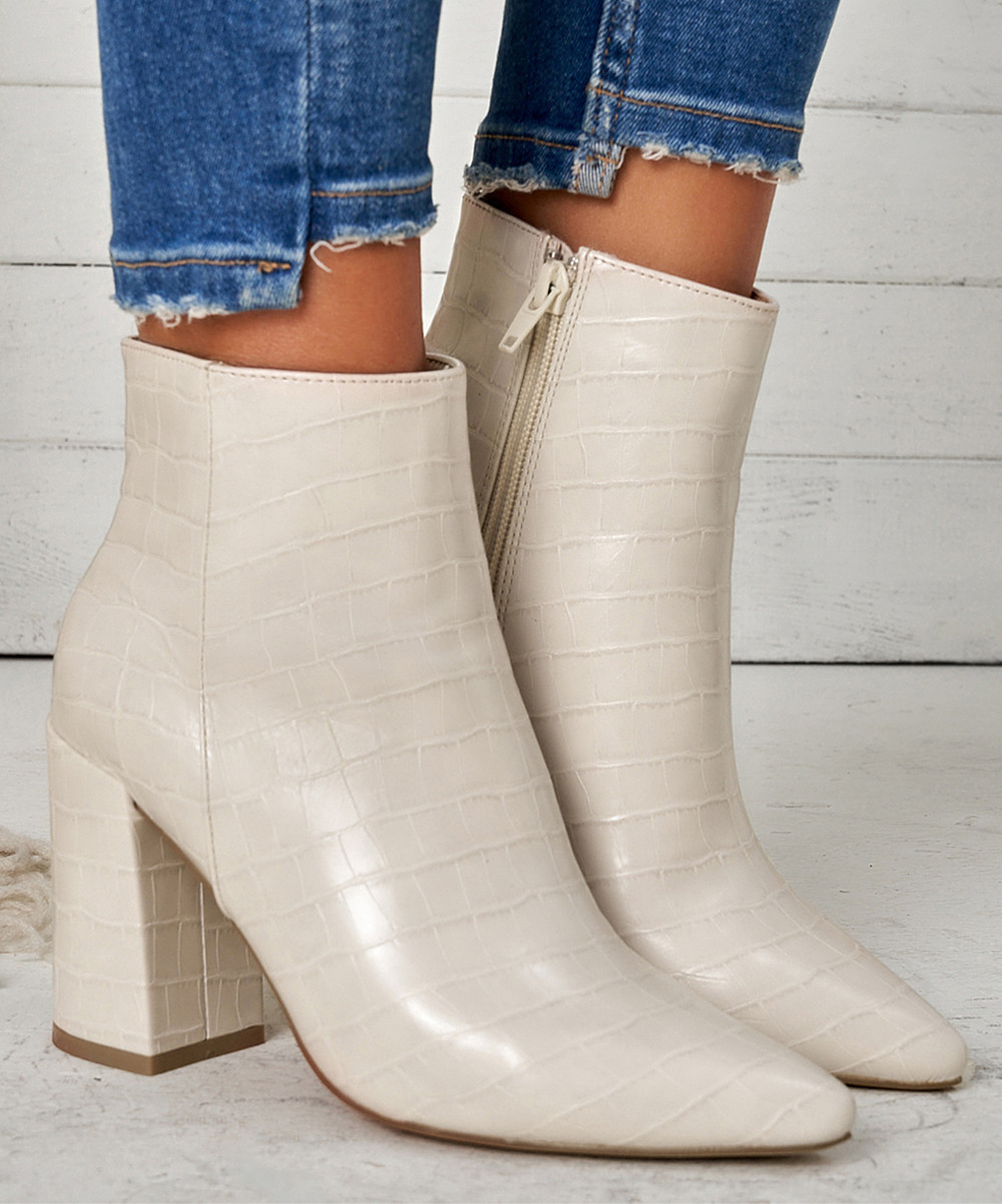 Kaensi Women's Casual boots White - White Croc Block-Heel Ankle Boot - Women | Zulily