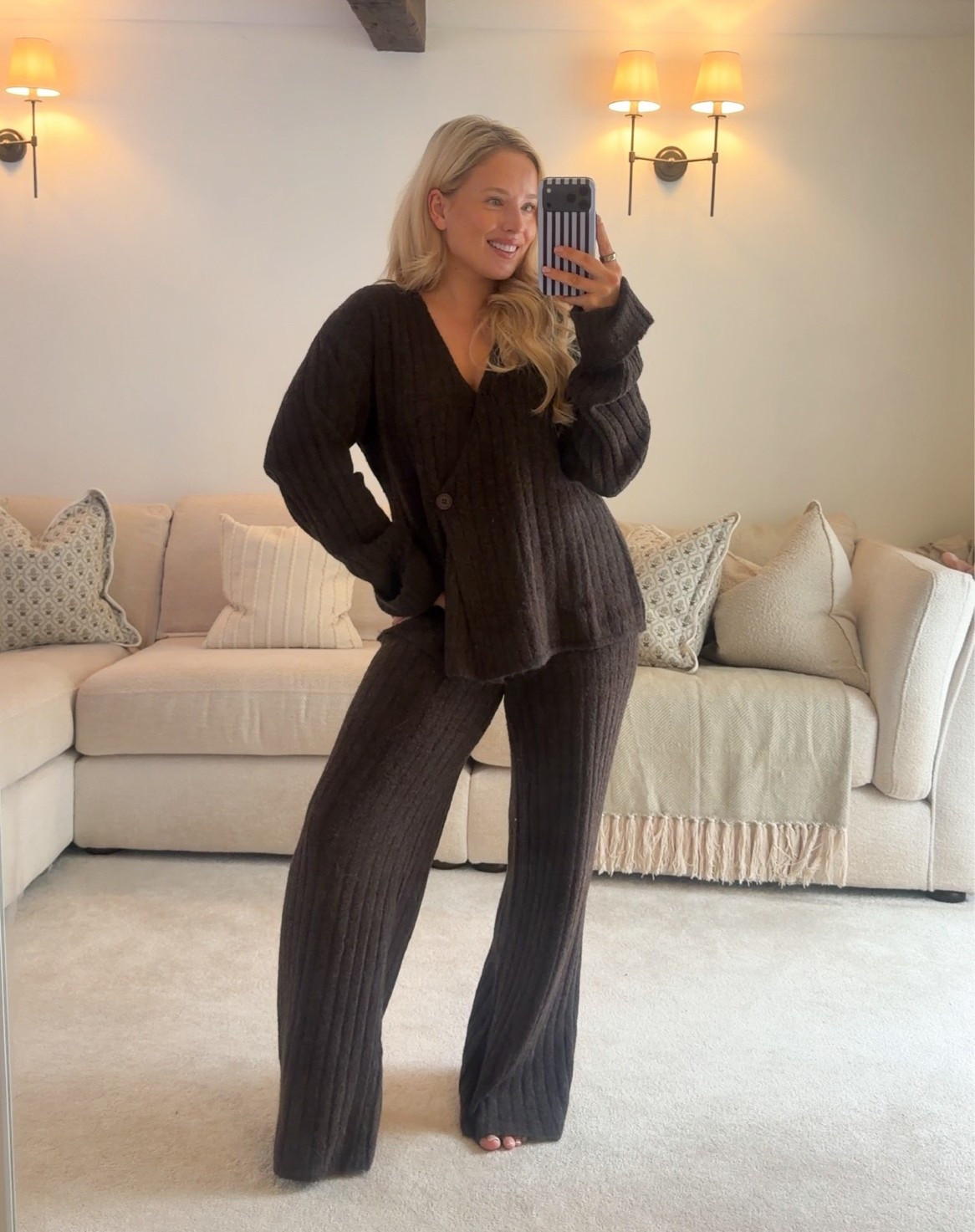 Cosy co-ord 🍂 chocolate brown knit co ord! I’m wearing size Medium! Currently on sale!!

#LTKautumn #LTKuk #LTKsale