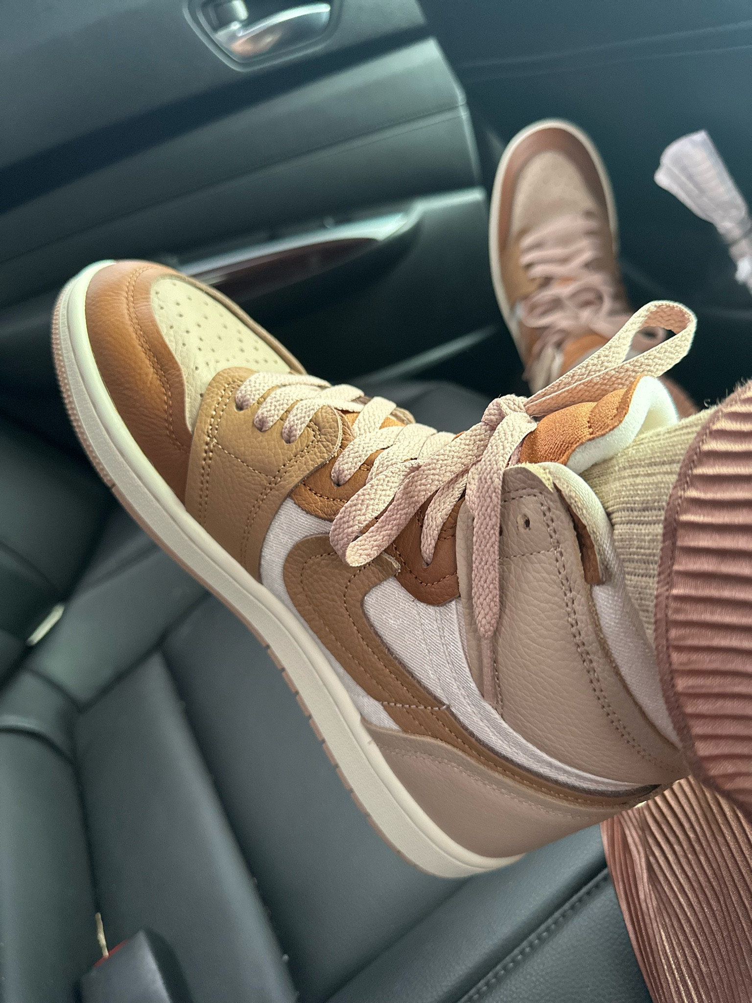 Sold out but linked a similar pair. Wearing a size 8.5

#LTKFindsUnder100 #LTKHoliday #LTKGiftGuide