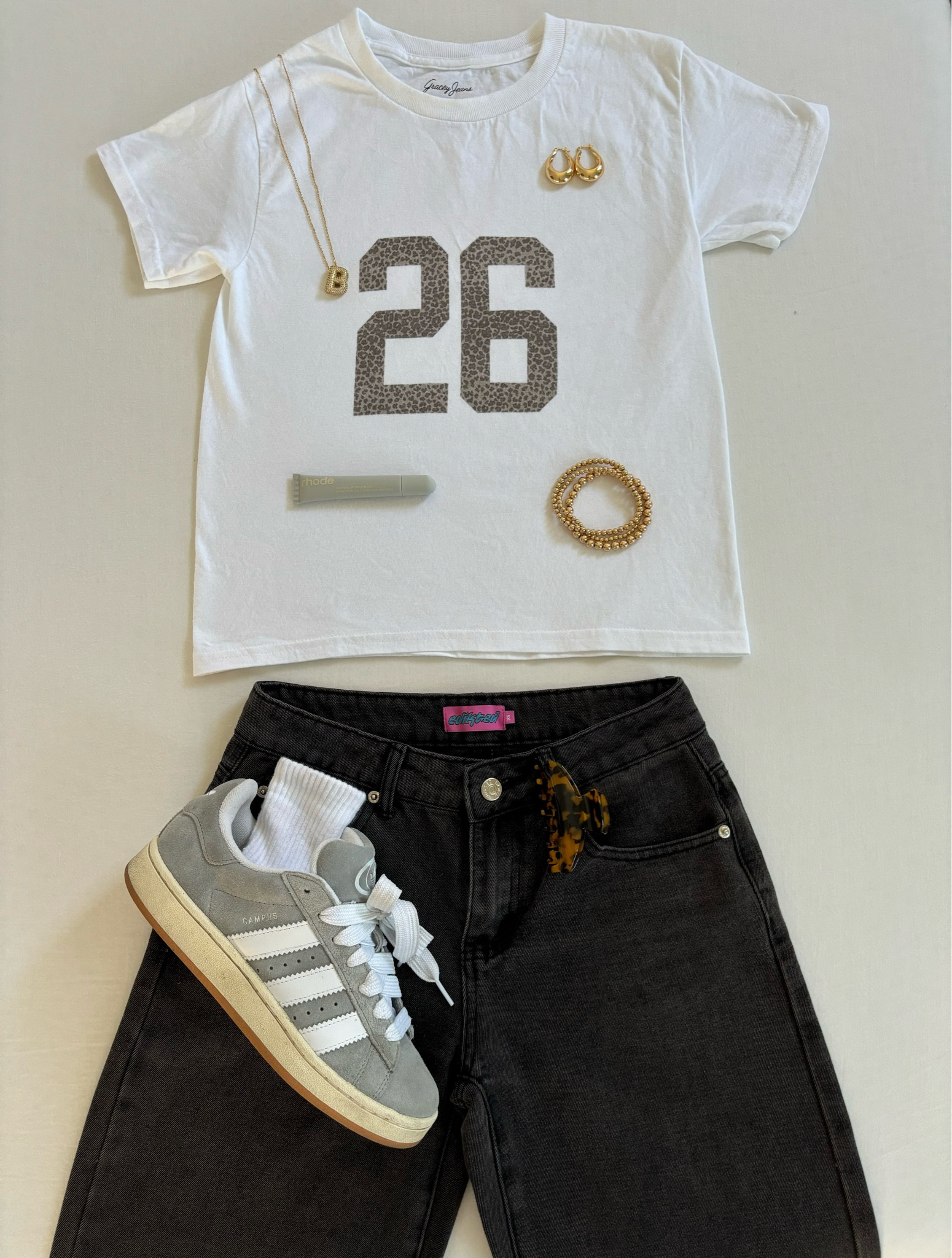 Graphic tee is from Gracey Jeans on TikTok🤍