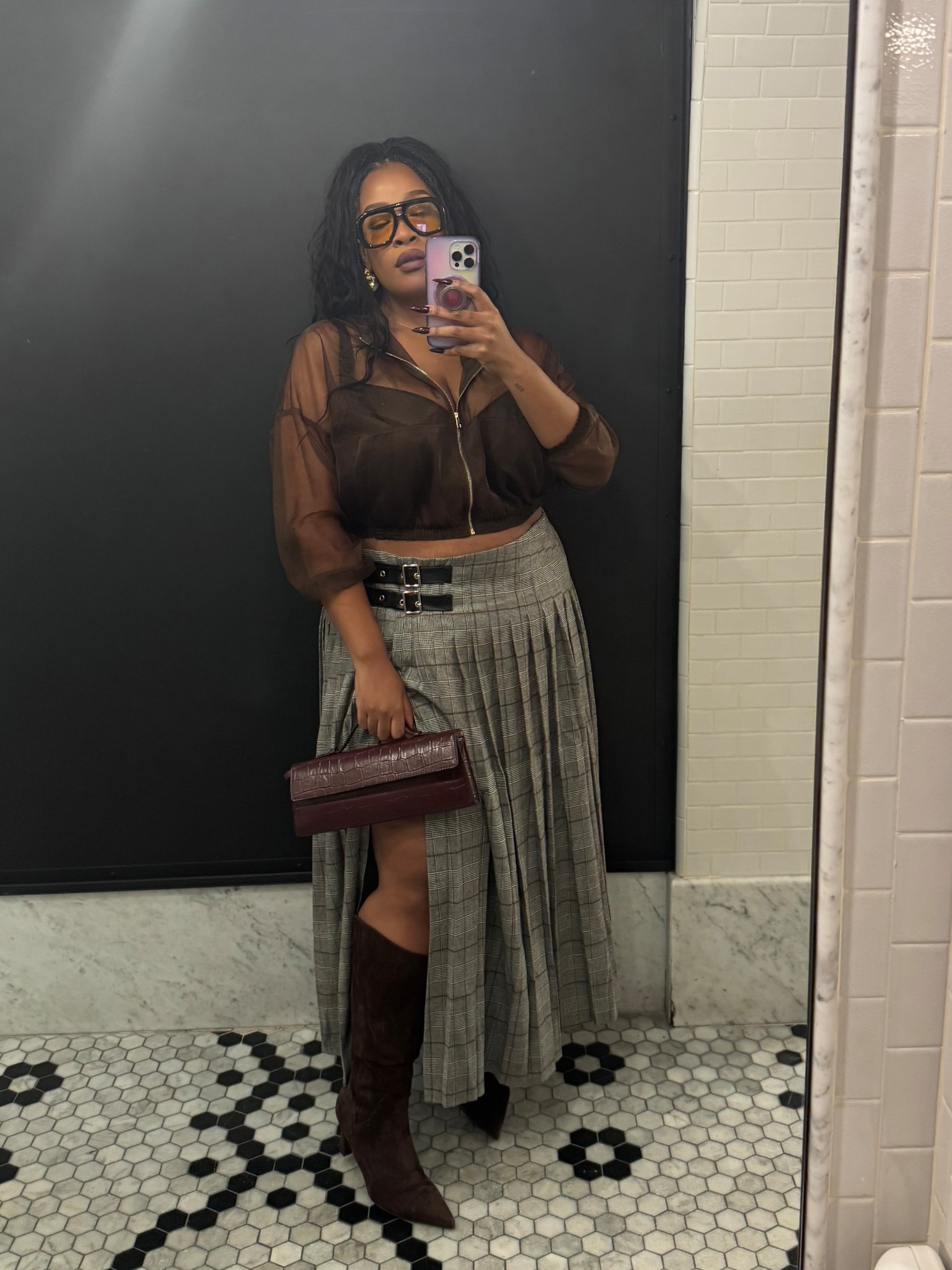 First look of NYFW ! So happy it’s OTK boot season. 

#LTKStyleTip #LTKNYFW #LTKPlusSize