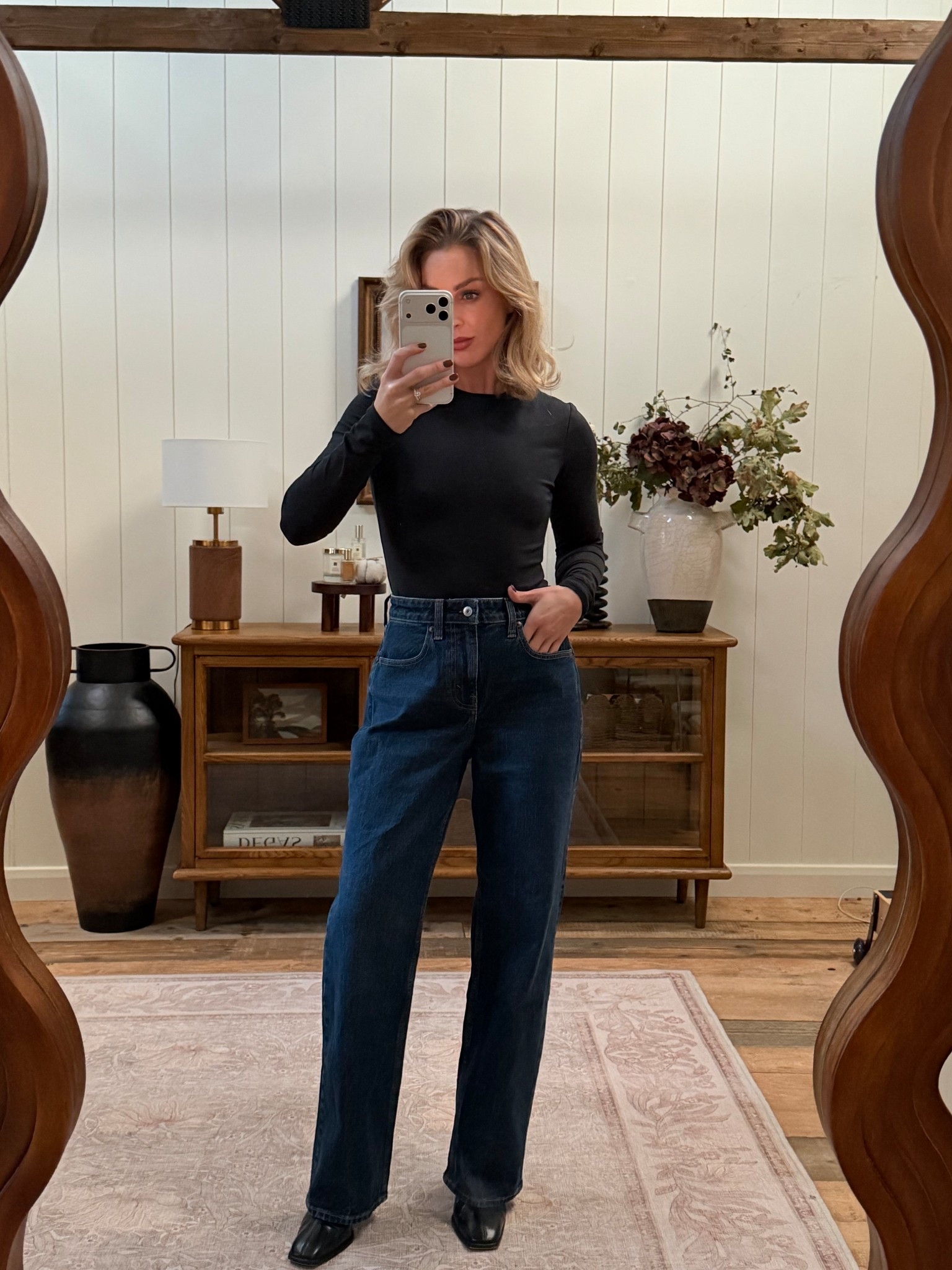 A great relaxed Jean for a nice top and jeans look, save with my code AFCHLOEROSE 

#LTKCyberWeek