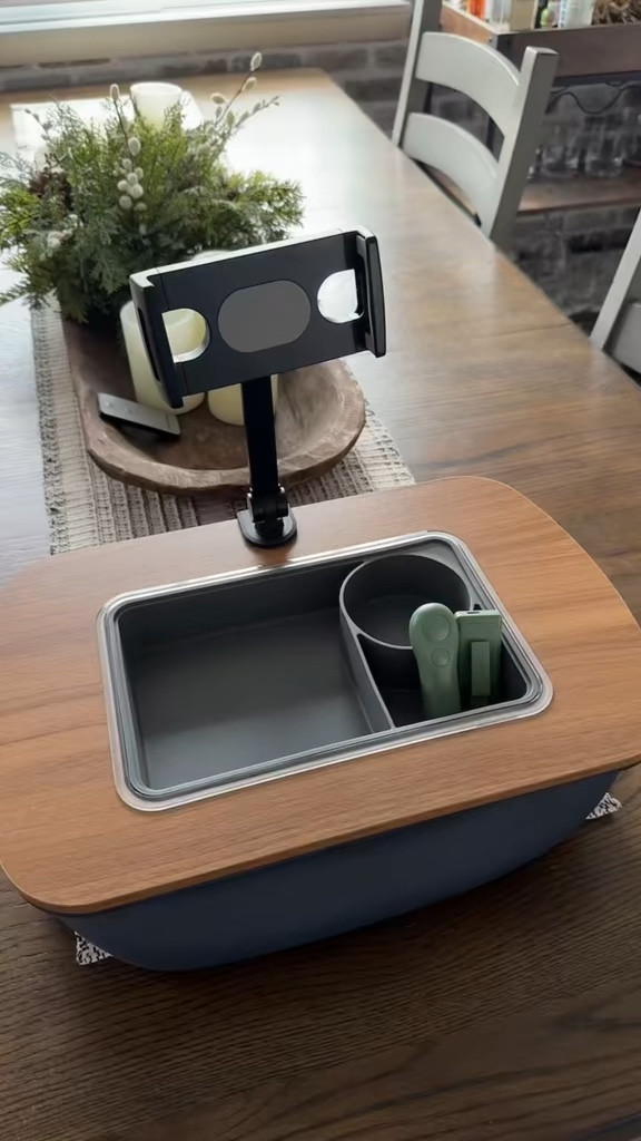 Kindle Stand and Page Turner

#LTKGiftGuide #LTKFindsUnder50 #LTKHome