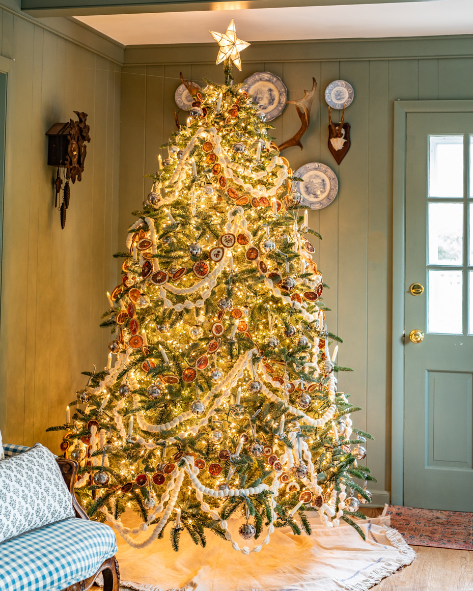 Our 2025 Christmas tree... 

 #LTKHoliday #LTKHome