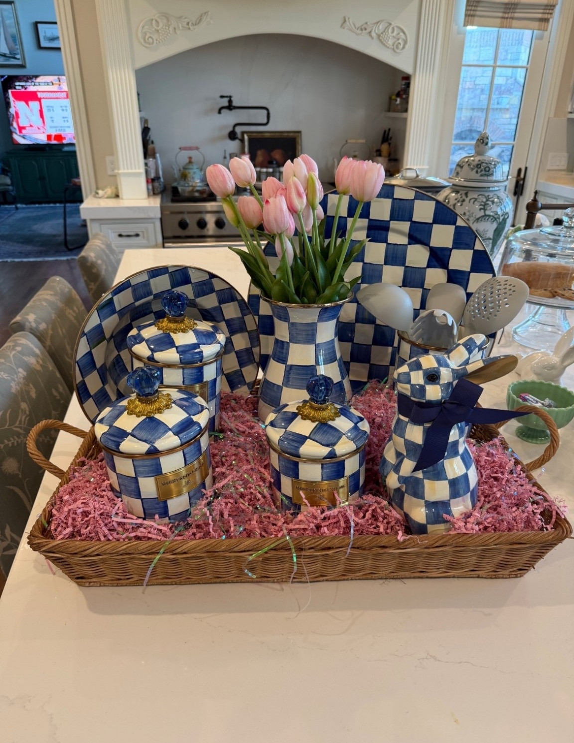 Absolutely stunning kitchen and home finds! M

#LTKHome