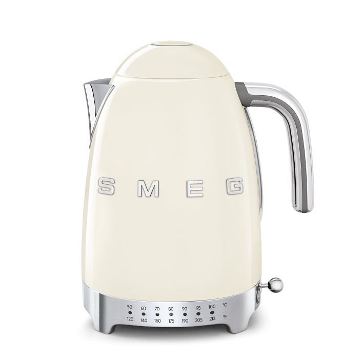 SMEG Variable Temperature Kettle 3D Logo | Williams-Sonoma