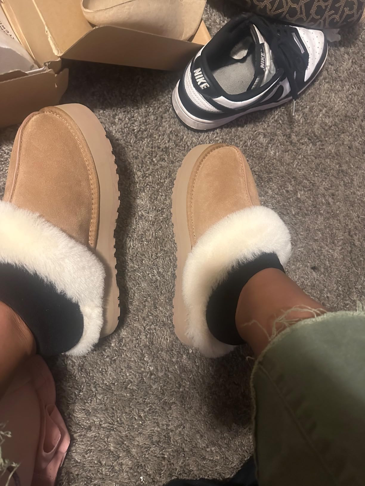 UGG womens Disquette | Amazon (US)