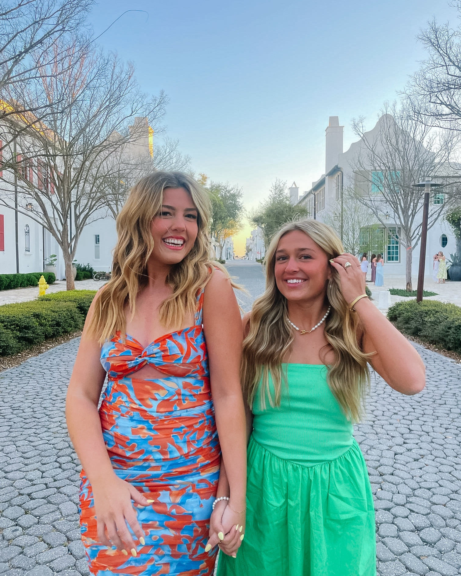 perfect dress for a beach vacay!!! I am wearing a size medium🤎