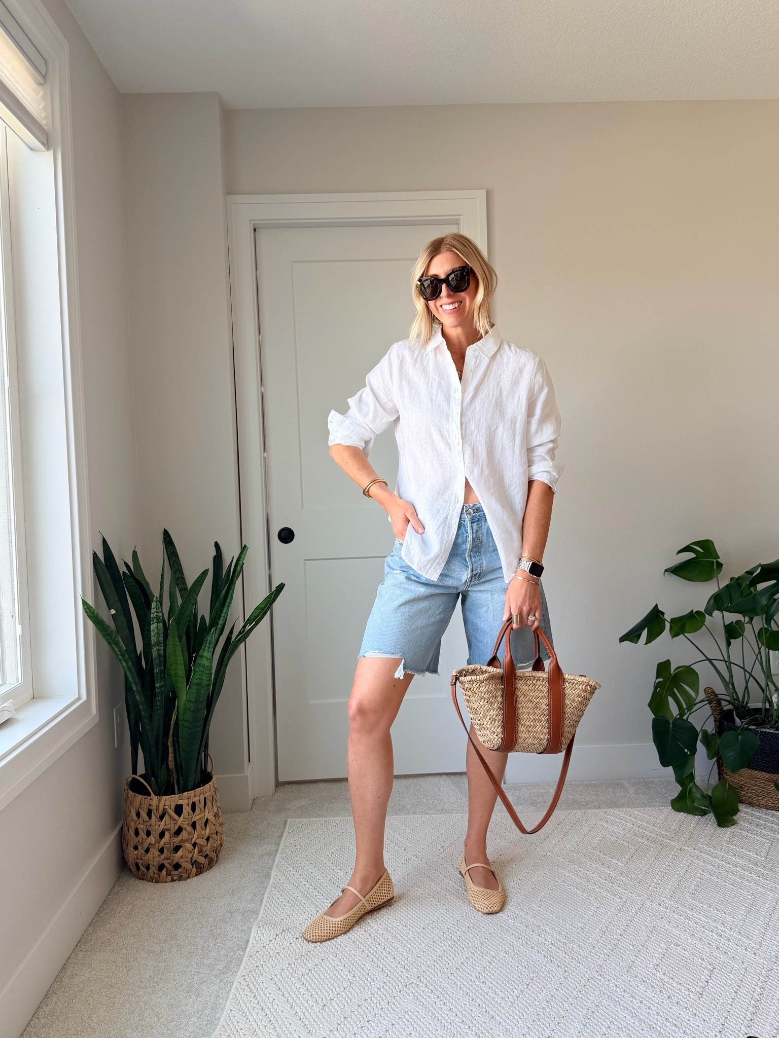 Today’s OOTD with the Madewell denim shorts that
are so flattering and comfortable. I sized up in mine for a relaxed fit. The mid-rise is perfect  👏🏻
Get 20% off right now

#LTKSaleAlert #LTKootd #LTKOver40