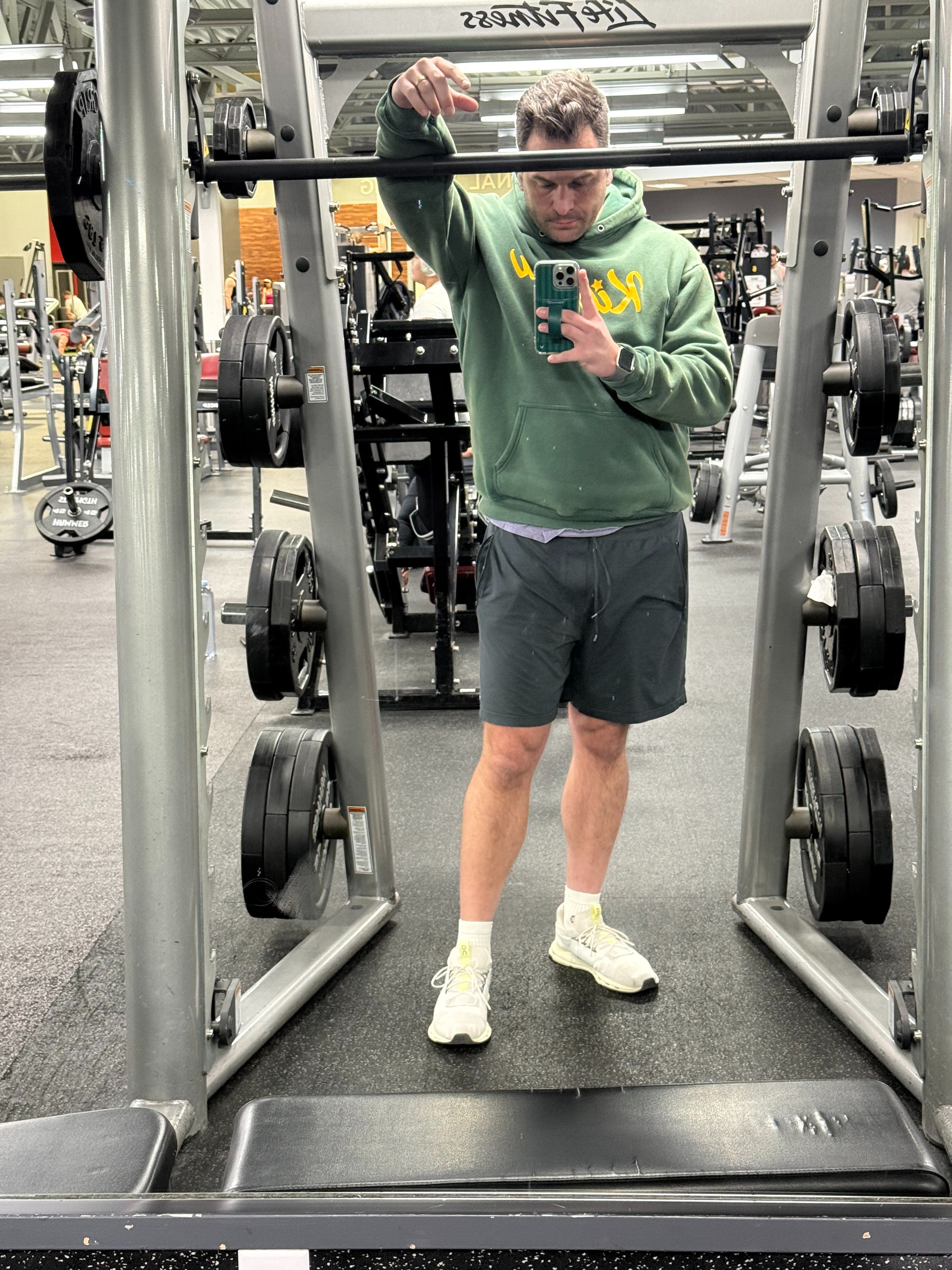 Gym fit of the day. What is your split today?
My sweatshirt is Killcrew, but I can’t link it here. 

Men’s fashion, activewear, gym style, dad fit


 

#LTKootd #LTKActive #LTKMens