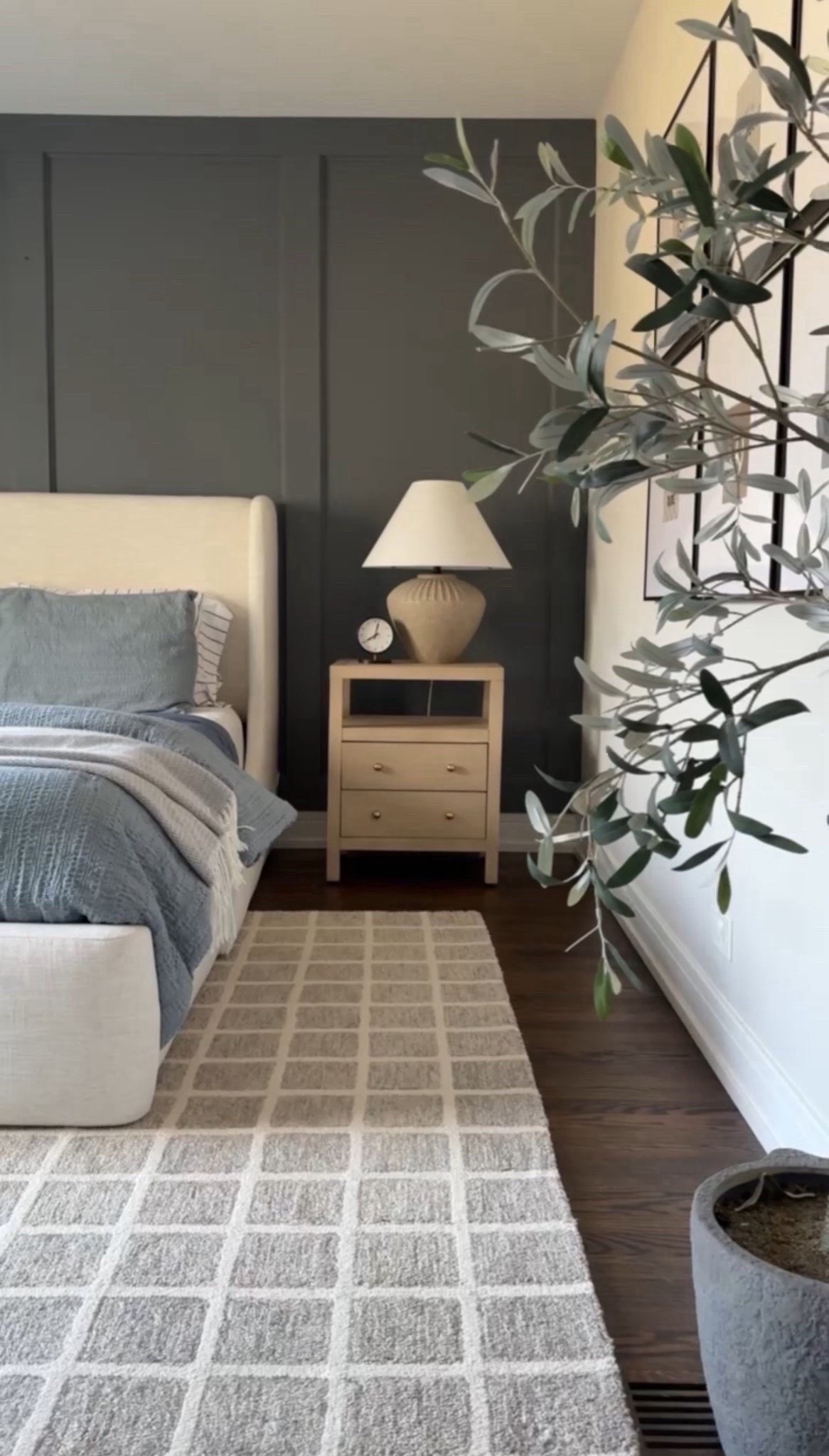 Beckham’s nightstands are included in the Wayfair Labor Day sale happening right now! I absolutely LOVE this nightstand and the matching dresser collection! This is the antique taupe color! 45% off this piece right now.

#LTKHome #LTKSaleAlert