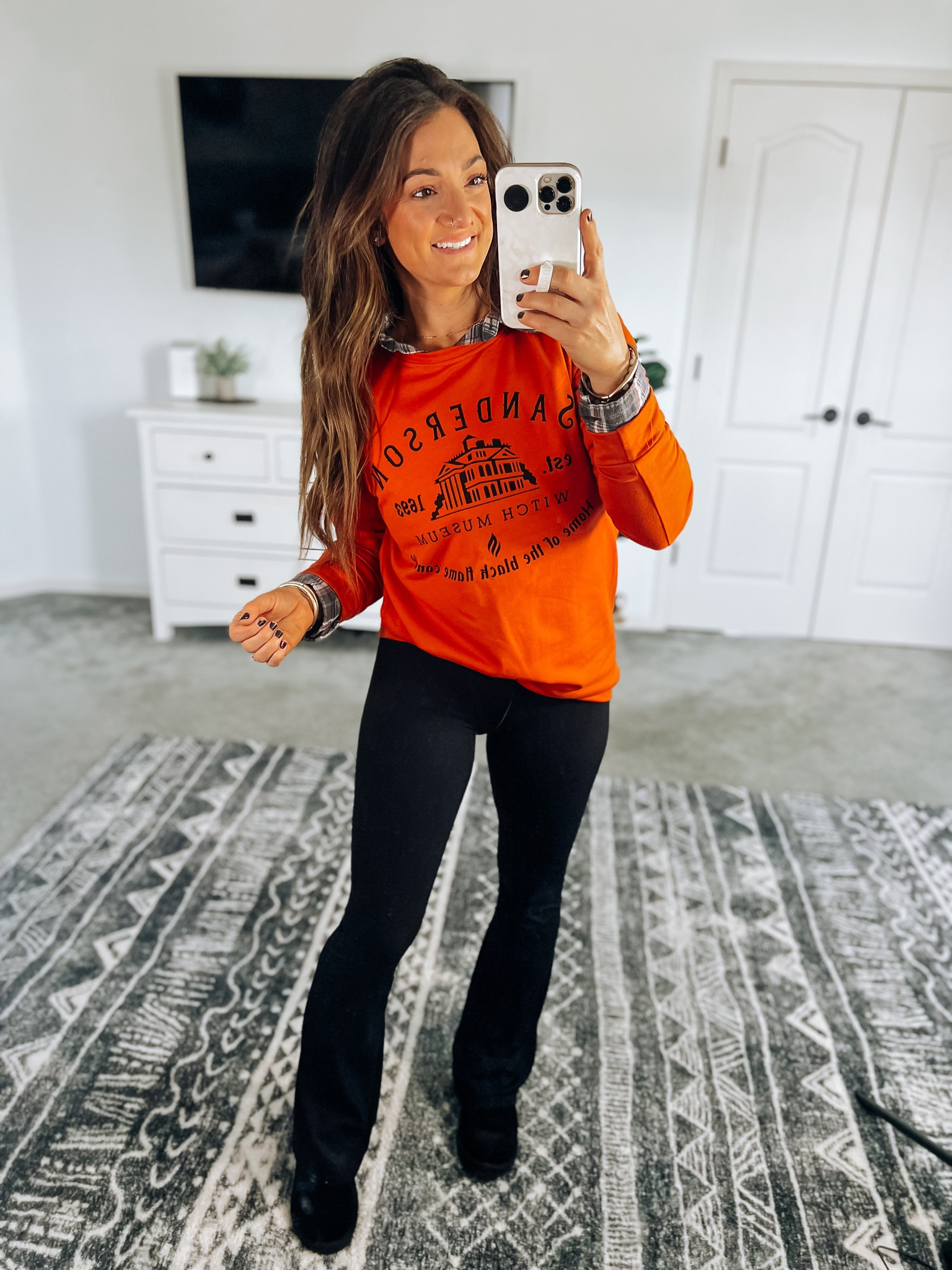 Halloween sweatshirt prime shipped! Other options under the link too! True to size, but you could size up for an oversized fit 👌 

#LTKfindsunder50 #LTKstyletip #LTKHalloween
