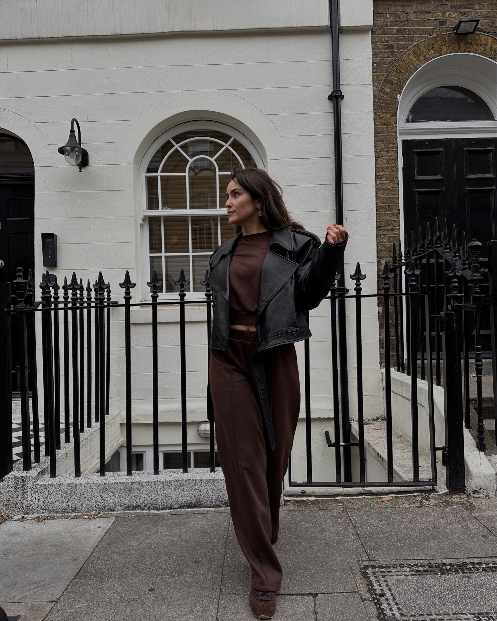 Autumn outfit idea, casual fall outfit, brown tracksuit, Jacquemus brown suede trainers, brown sneakers 

#LTKstyletip #LTKuk #LTKautumn