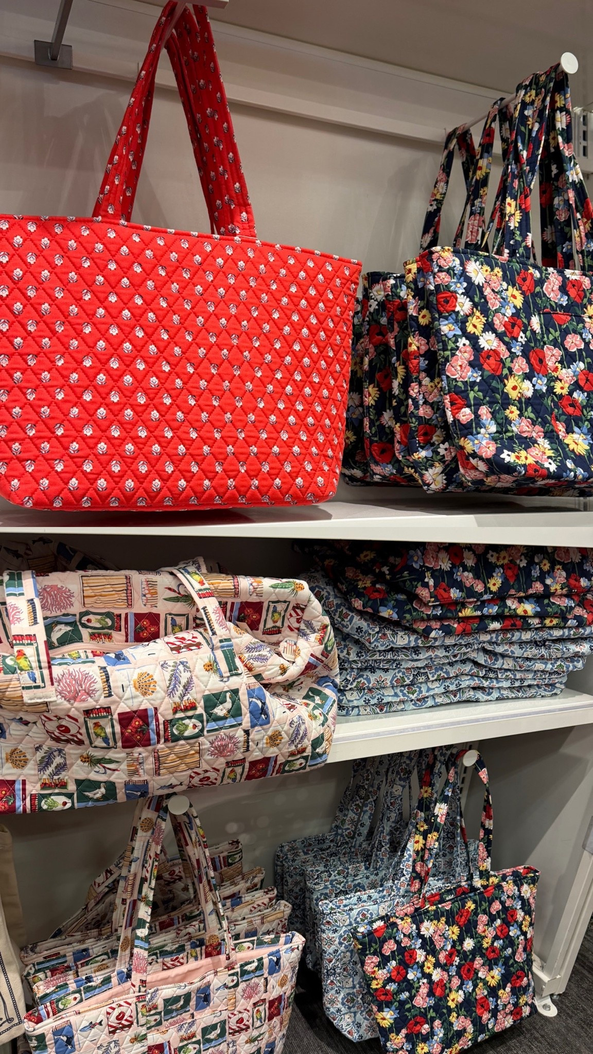 Okay wait!!!! Vera Bradley at target?! I’m in love 😍Is this my new teacher bag?

#LTKWorkwear #LTKSaleAlert