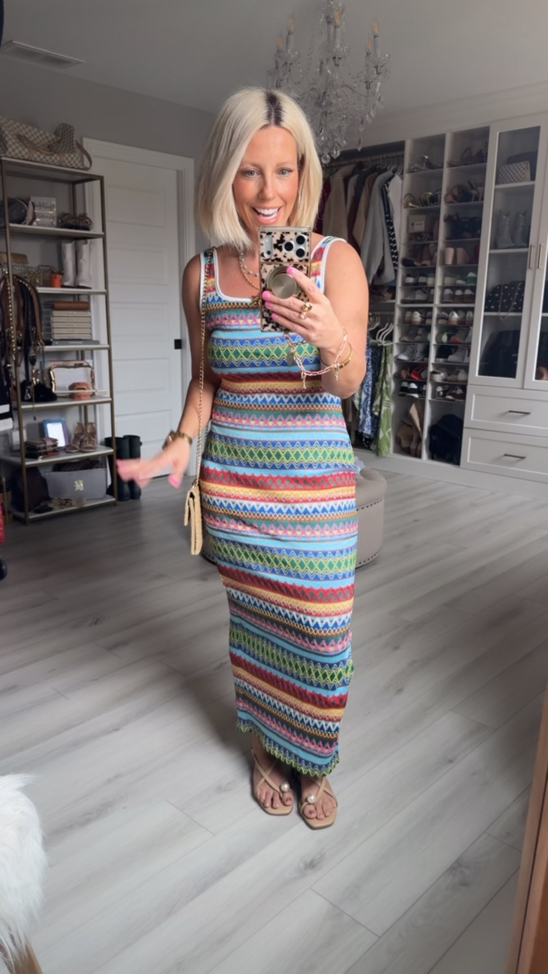 Love these fun colors and pattern!!! The material is flattering and doesn’t show imperfections 🙌🏻
⬇️⬇️⬇️
Size small (if between sizes go down)

#LTKspringtrends #LTKSaleAlert #LTKTravel