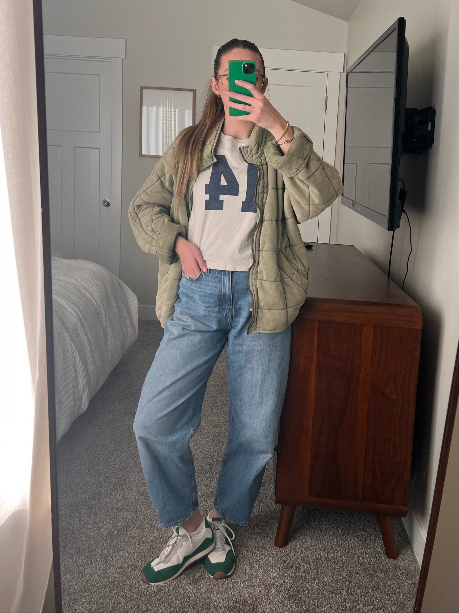 More salon outfits for your feed. 