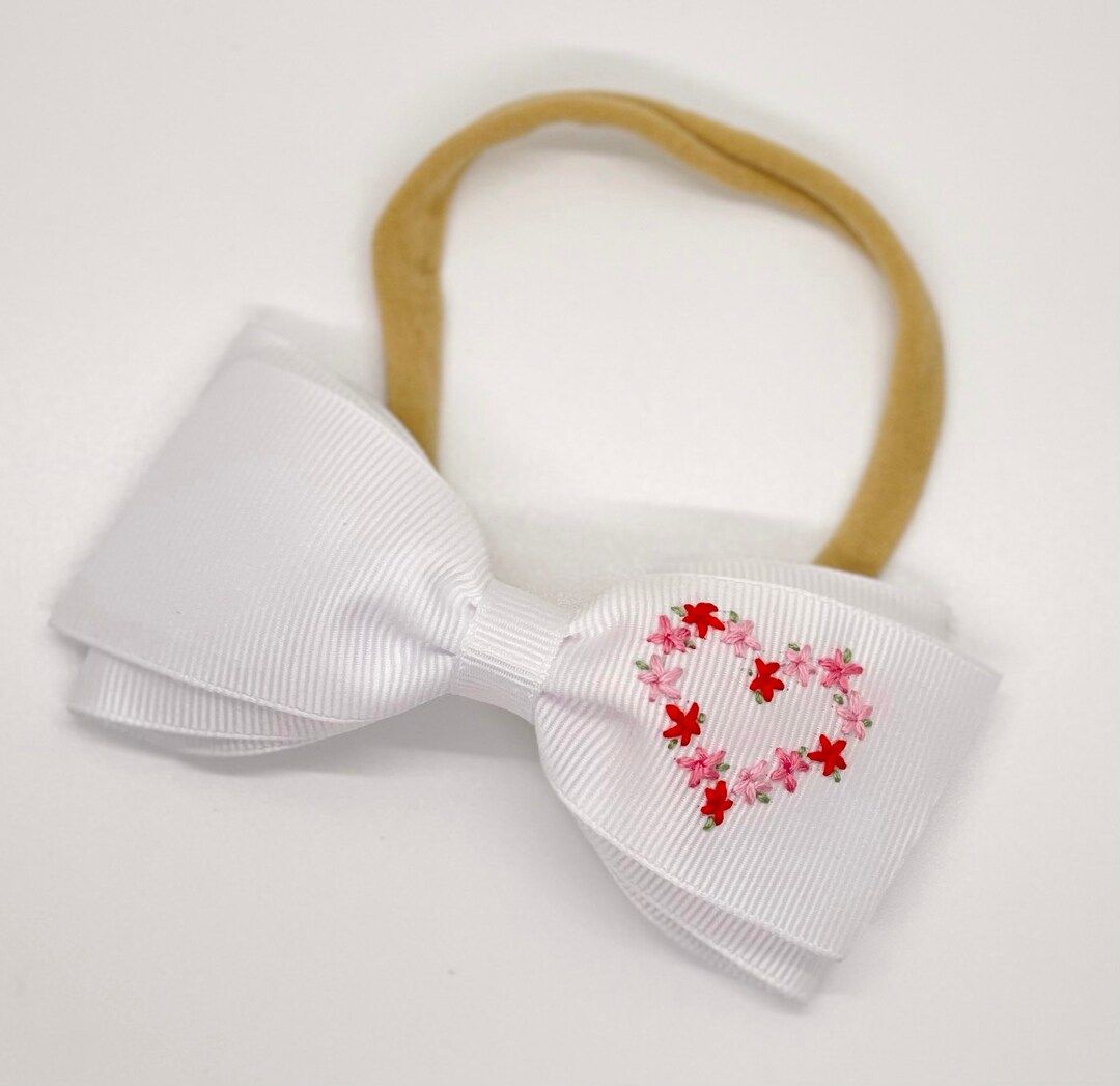 The lottie Floral Heart Hand-embroidered Bow - Etsy | Etsy (US)