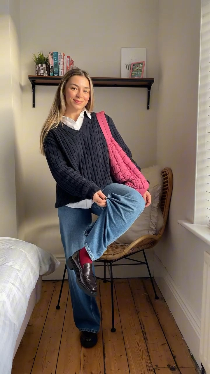 ootd fit 🎀

Jumper & jeans @superdry *gifted
Shirt @asos 
Loafers @zara 
Bag @marksandspencer 

#superdry #ootdinspo #outfitinspo #outfitideas #winterfashion #fashioninspo #pinterestaesthetic #preppyaesthetic