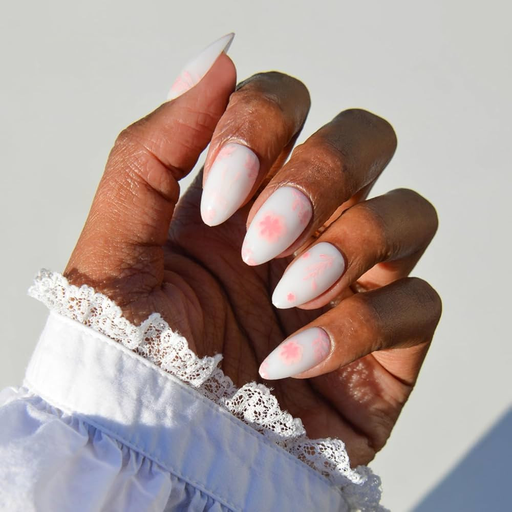 Valentines Day Glamnetic Press On Nails - Fleur Amour | Short Almond Fake Nails in White Base wit... | Amazon (US)