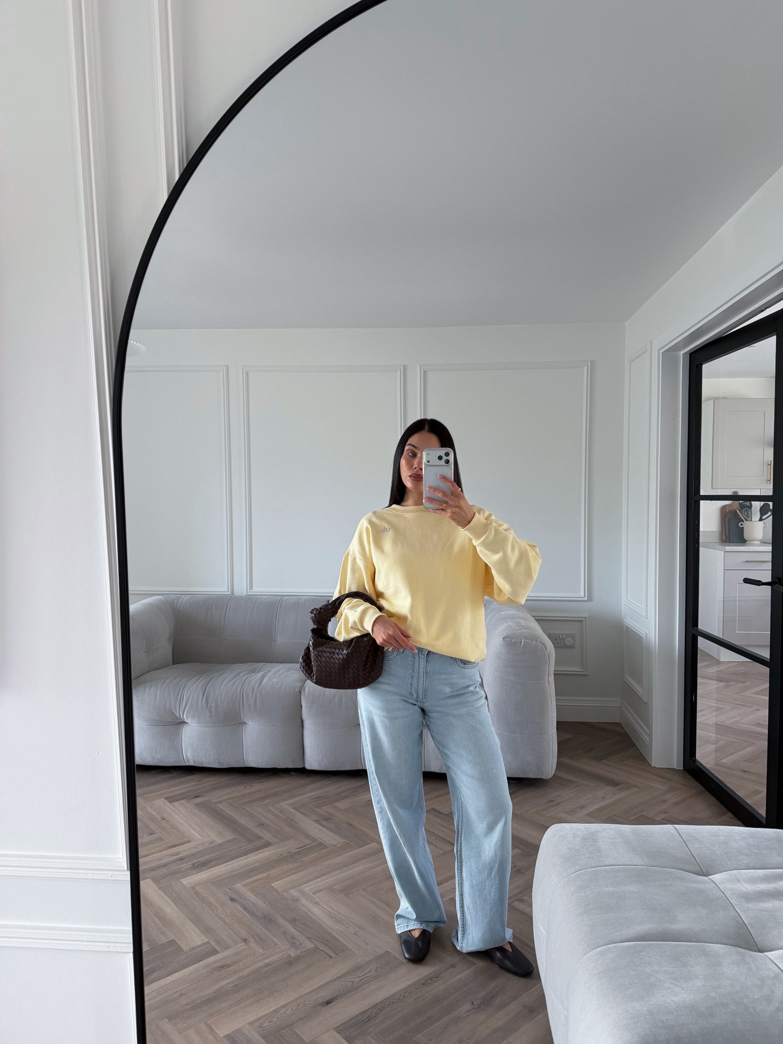 Sweatshirt size small
Jeans size 8
