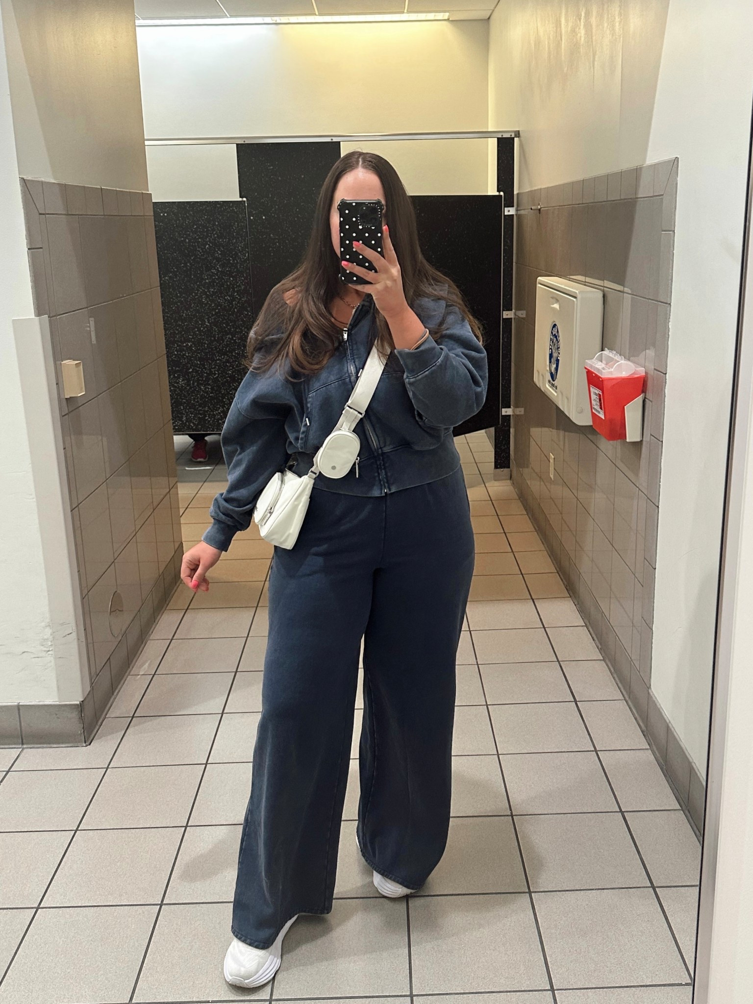 Travel day ootd - matching set is from gap. Tall girl friendly 👏 pants comes in short regular and long lengths! Wearing large long 

#LTKTall #LTKTravel #LTKootd