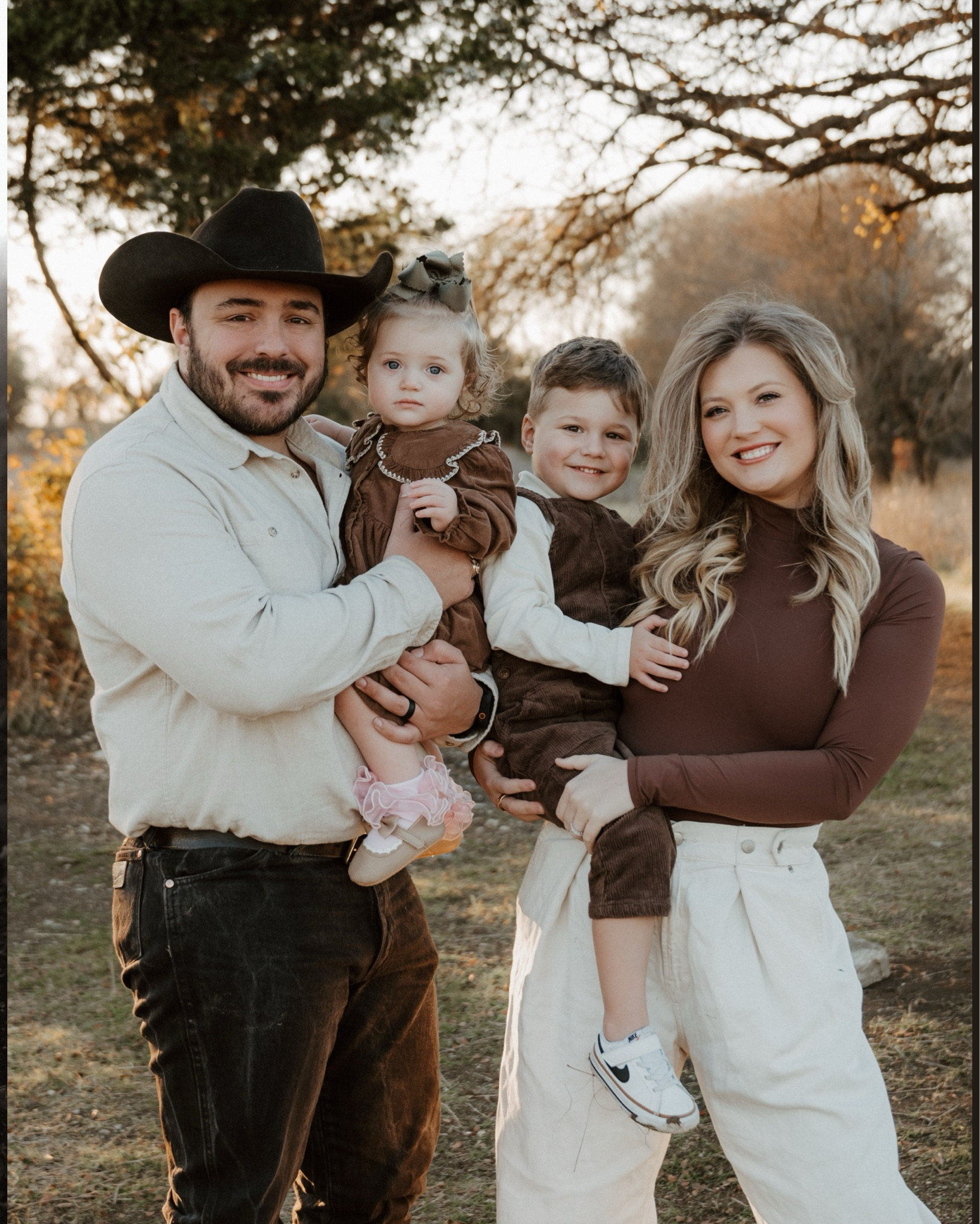 Linking all of our fits from my fav family session yet 🥹🤎

My daughter’s dress & my son’s overalls/turtle neck are Zara! ✨

#LTKMens #LTKFamily #LTKStyleTip