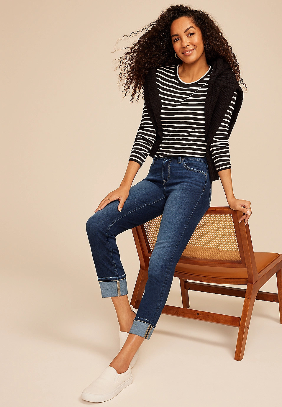 m jeans by maurices™ Classic Mid Rise Straight Cropped Jean | Maurices