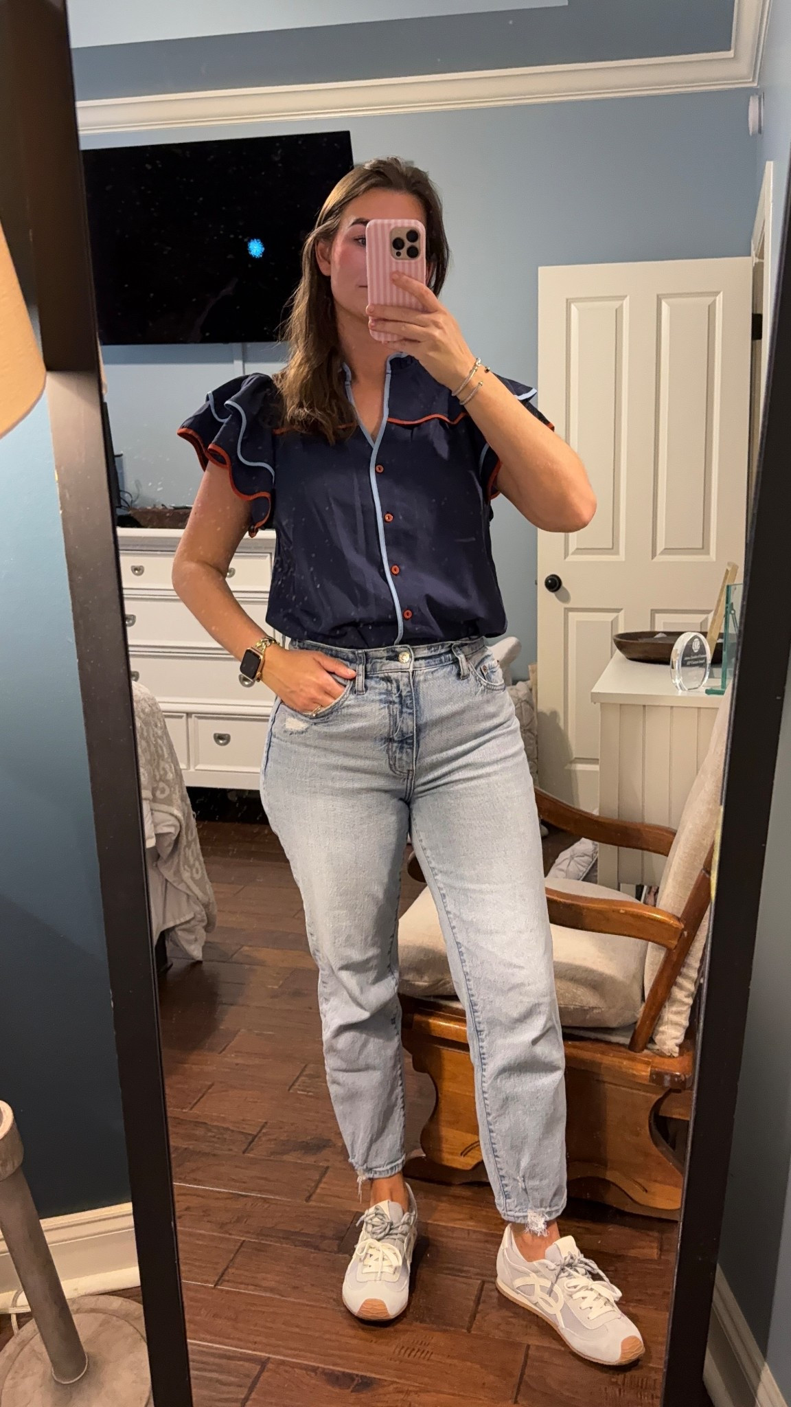 casual outfit for moms 

#LTKSeasonal #LTKmomlife #LTKSaleAlert