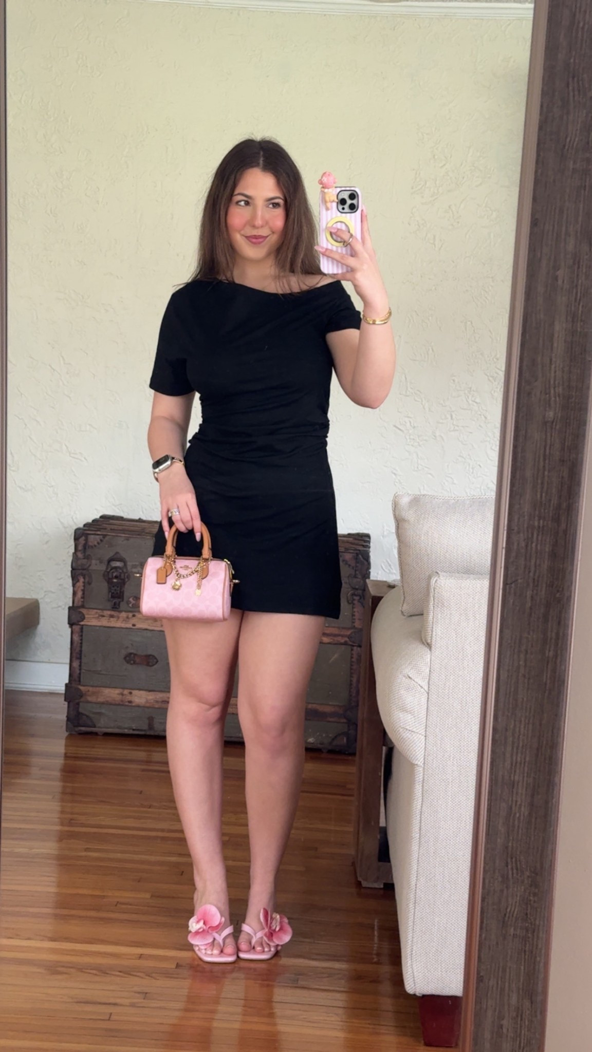 Dress - size 10 (sized up)
Heels - 8.5 (regular shoe size)

Date night outfits