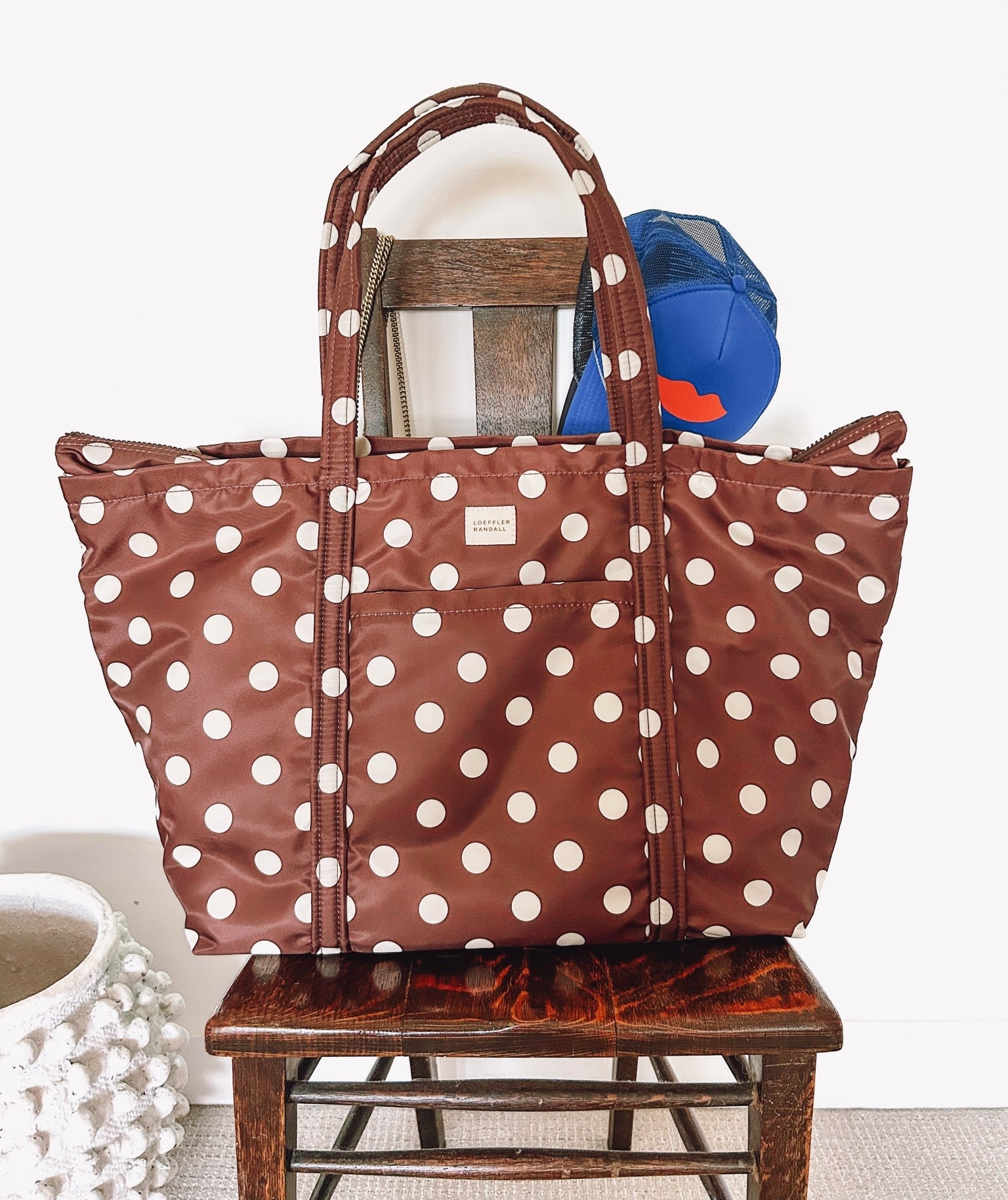 The BEST bag for travel. SO many good pockets.