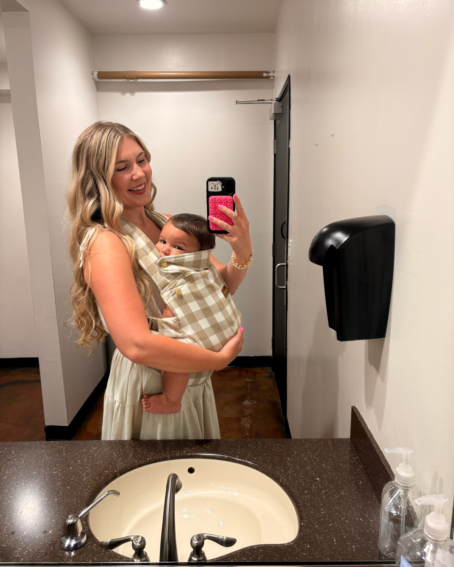 My favorite baby carrier that matches all my outfits 🫶🏼

#LTKootd #LTKmomlife #LTKgrwm
