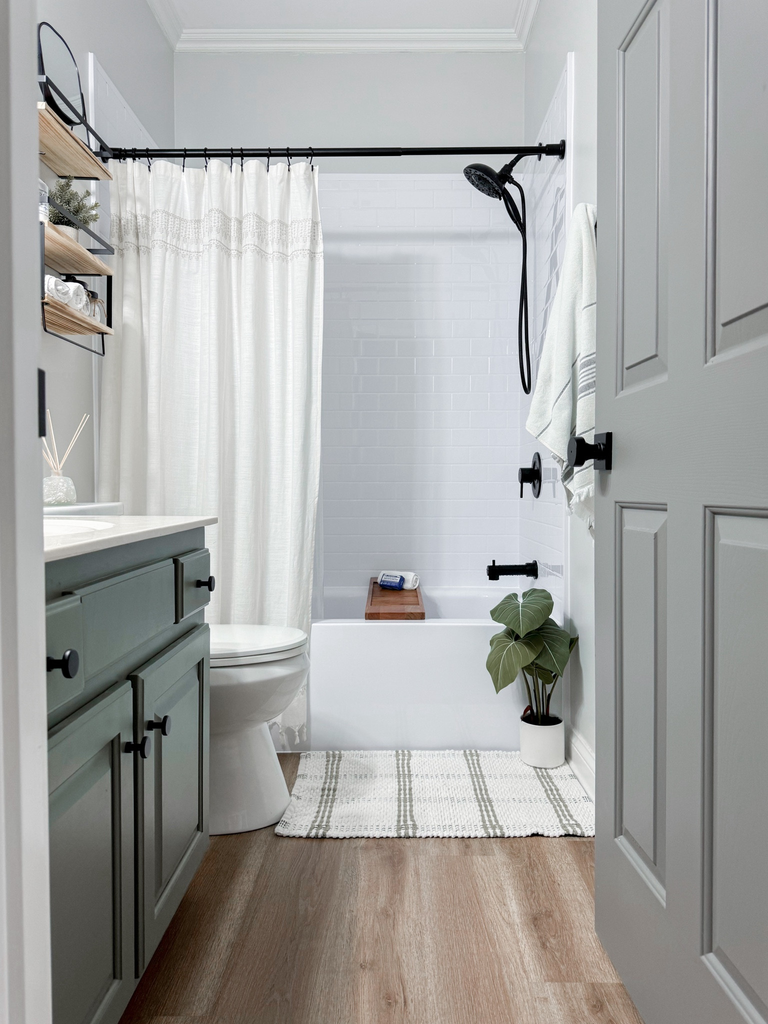 Guest bathroom decor 💙 

#LTKHome