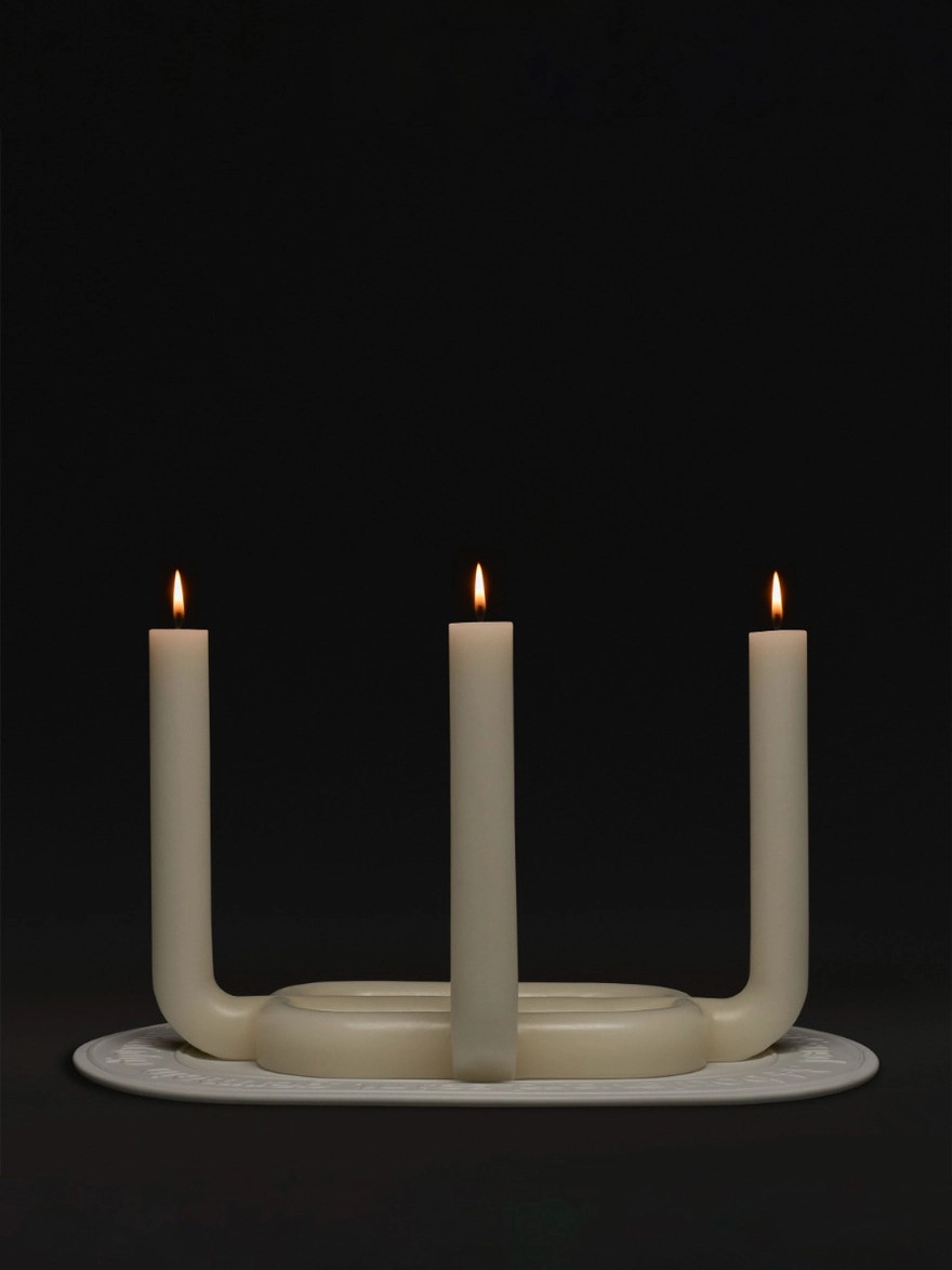 34 boulevard Saint Germain
              Scented wax centerpiece | diptyque (US)