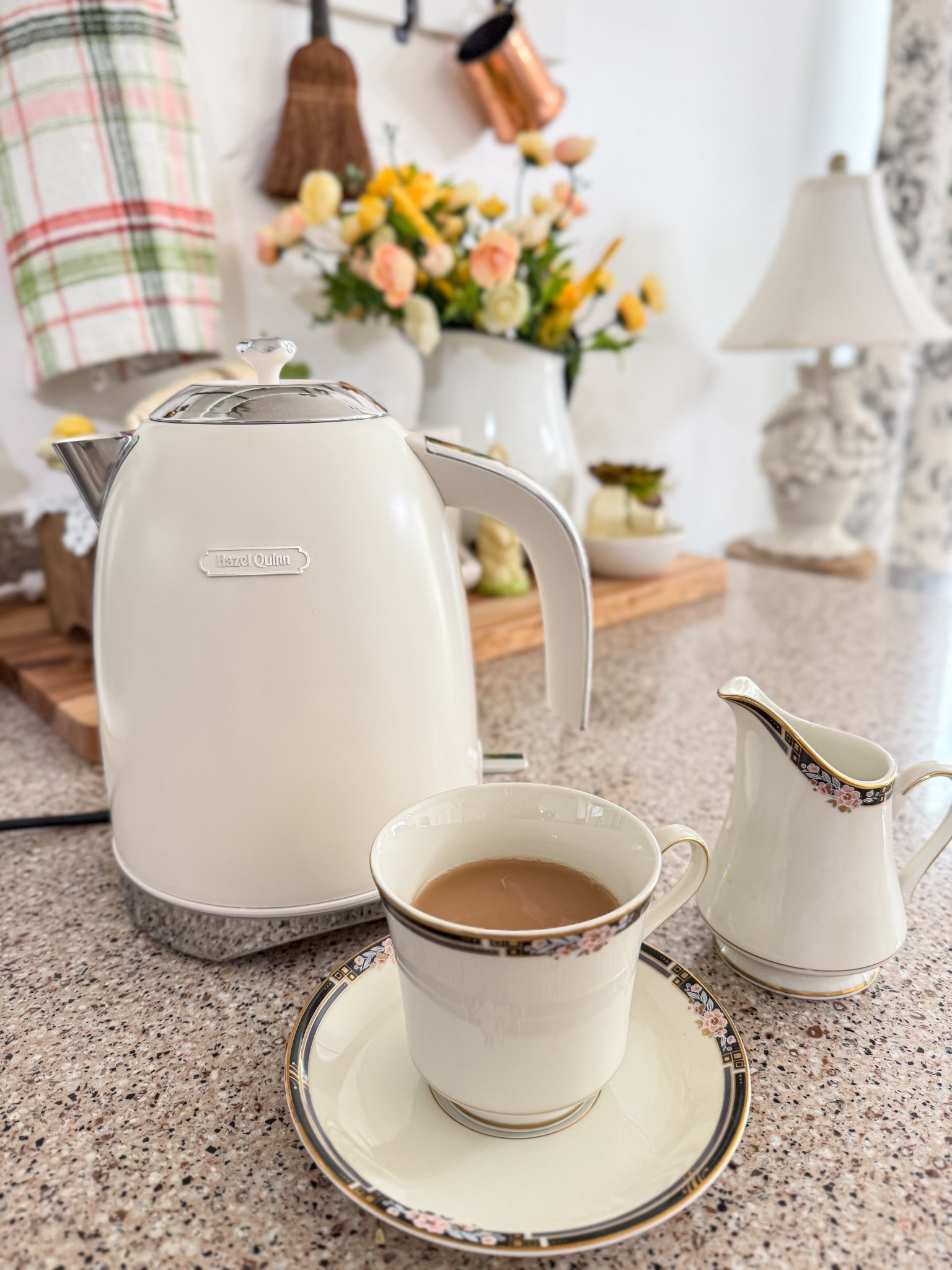 Tea Time with Hazel Quinn

#LTKHome #LTKmorningroutine