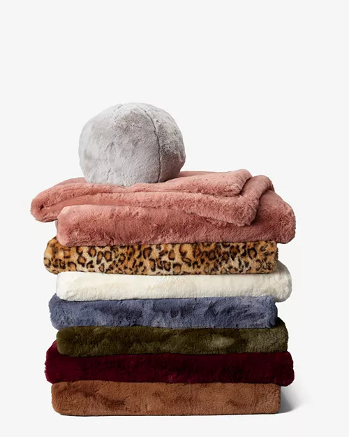 AQUA Big Rabbit Double Sided Faux Fur Throw Blanket - Exclusive    | Bloomingdale's Home | Bloomingdale's (US)