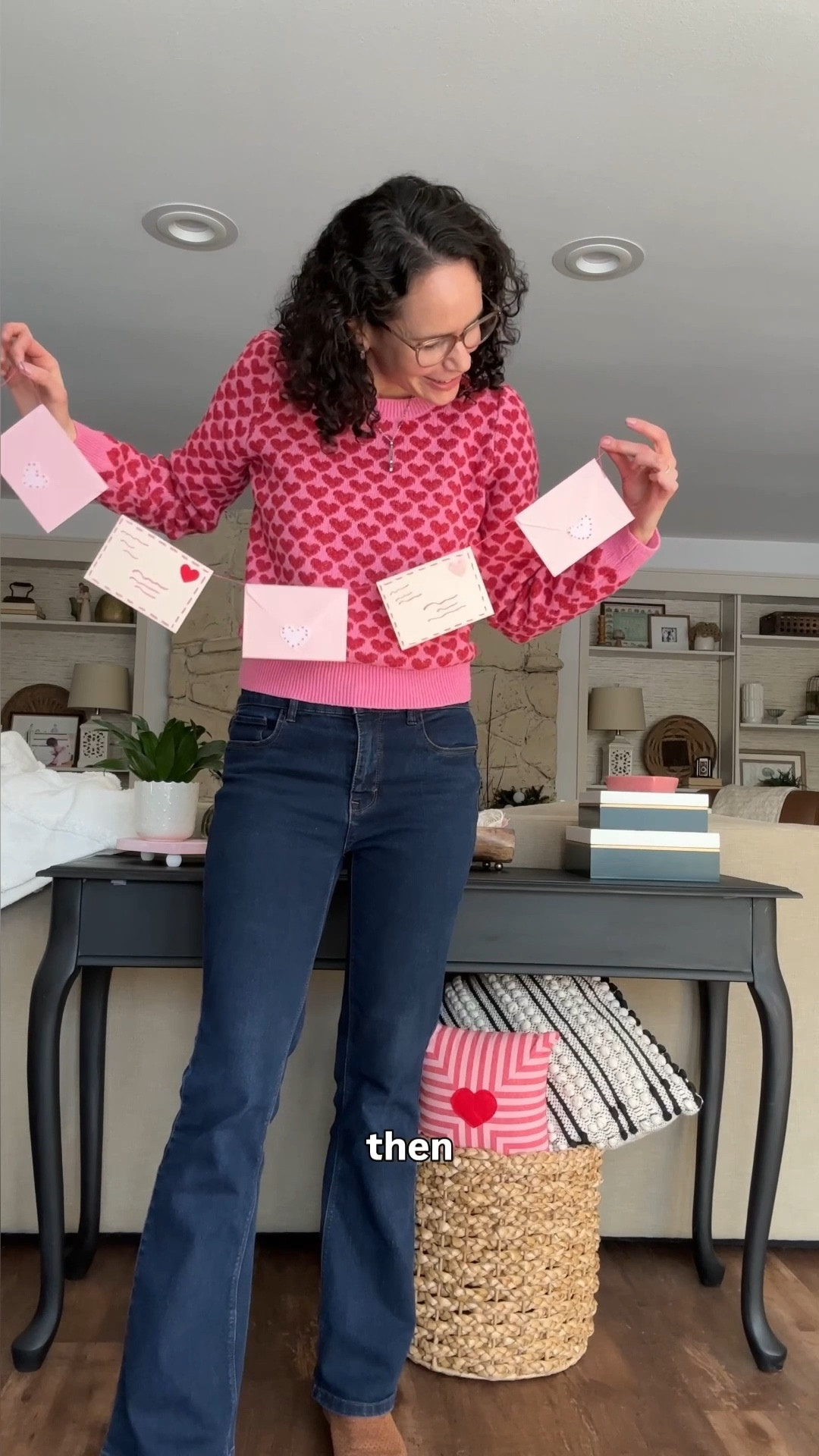 The cutest Valentine’s Day decoration you can make! Turn paper envelopes into a love note garland. So simple but adorable.

Valentine’s Day | Valentine | pink | Valentine decor | Valentine’s decor | Valentine party | Valentine’s party | galentines | crafts | craft | 

#LTKHome #LTKdayinmylife #LTKSeasonal