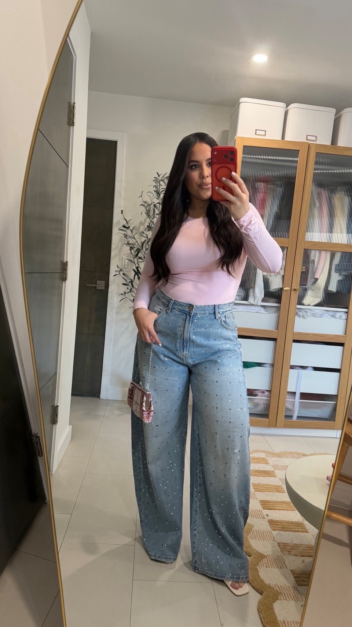 This look is EVERYTHING! 💗


#LTKmomlife #LTKgrwm #LTKMidsize