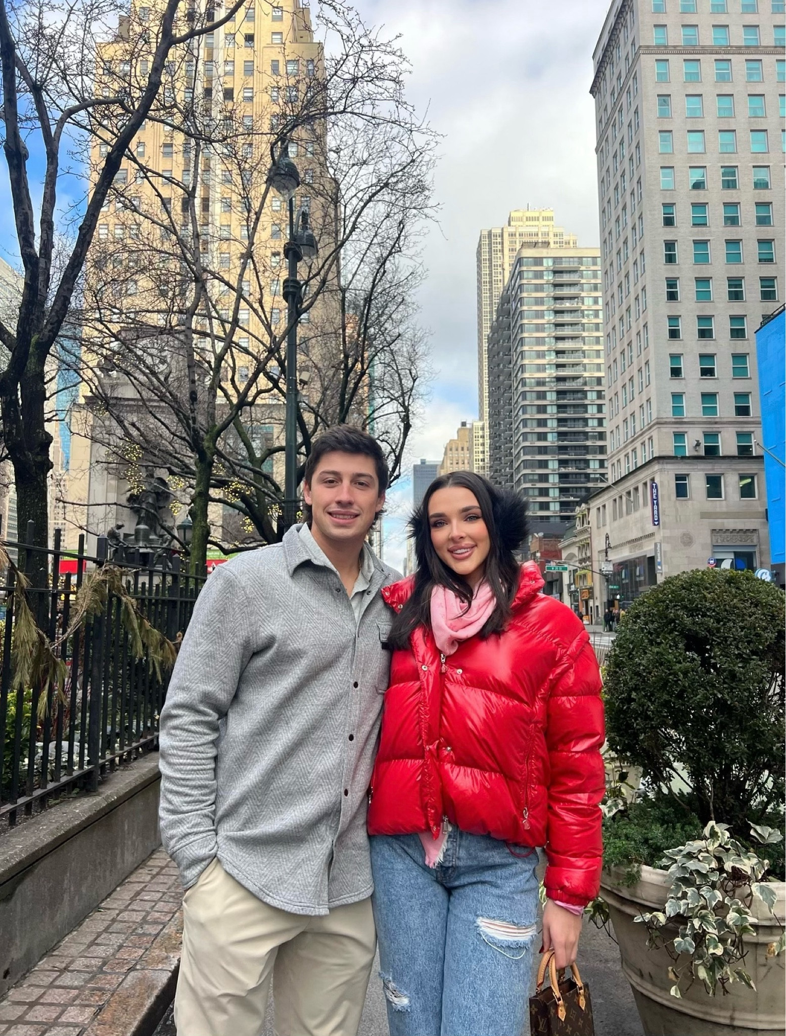 NYC with my ♥️
Jacket medium
Jeans 29