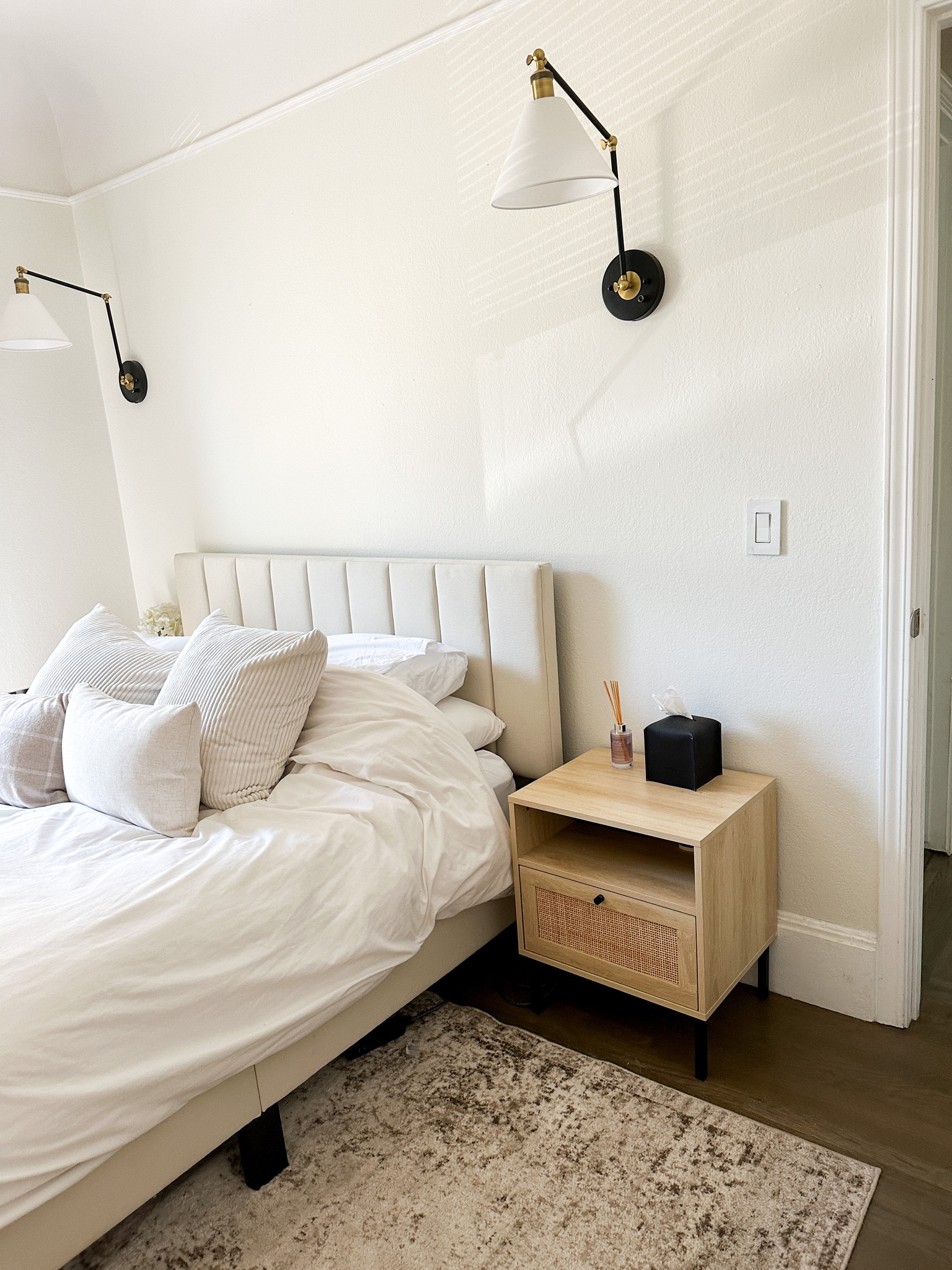 Guest room bedroom decor furniture 

#LTKFind #LTKhome #LTKstyletip