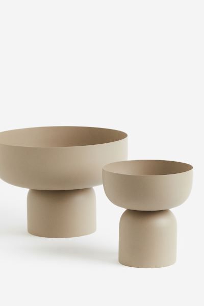 Small metal Pedestal Bowl | H&M (US + CA)