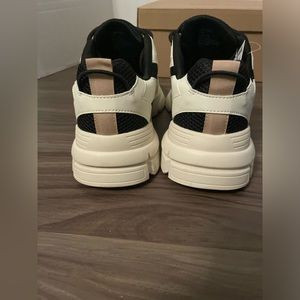Steve Madden Women's Clydie White Tan Possession Sneakers size 9.5 | Poshmark