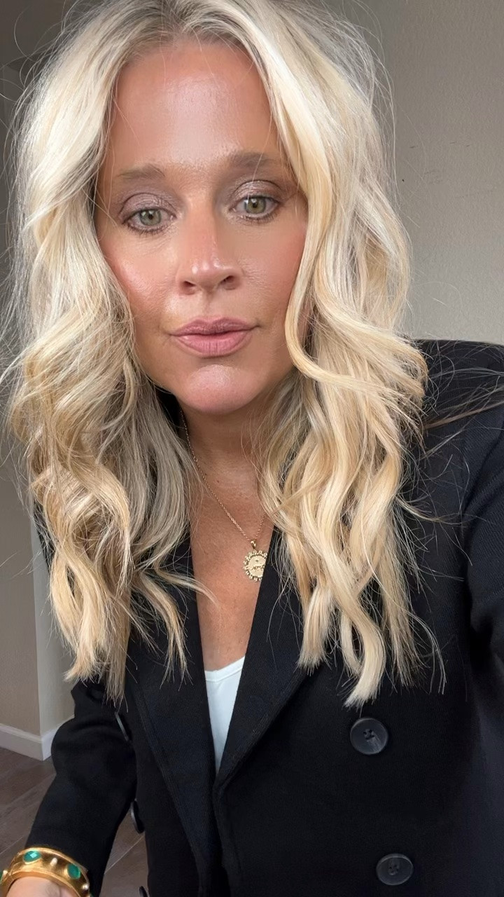 ✨Tap the bell, save and ❤️ start here over 40 fashion, midlife style, midsize fashion and luxury looks for less.  

⬇️Sizing information:
Large tts (size up if in between sizes.) 
Jeans 12 (size down if in between sizes.)

Four places I’d wear this blazer

1. A client meeting with trousers
2. Lunch with friends over jeans and a simple tee
3. Dinner out with a dress and heels
4. Sunday church with wide leg pants

The blazer that makes jeans look intentional. 👀

The peak lapels and structured shoulders create Lift, while the princess seams give it shape. It’s made from a soft double-knit fabric, so I get that polished blazer look without the stiff feel.

I’d wear this from a work meeting straight to dinner. Which of the four looks would you try first?

👑 Helping you look good, feel good.-Lindsey Denver   Check back daily for belly-friendly style, confidence, and Outfit Physics™.

#LTKOver40 #LTKMidsize #LTKPlusSize
