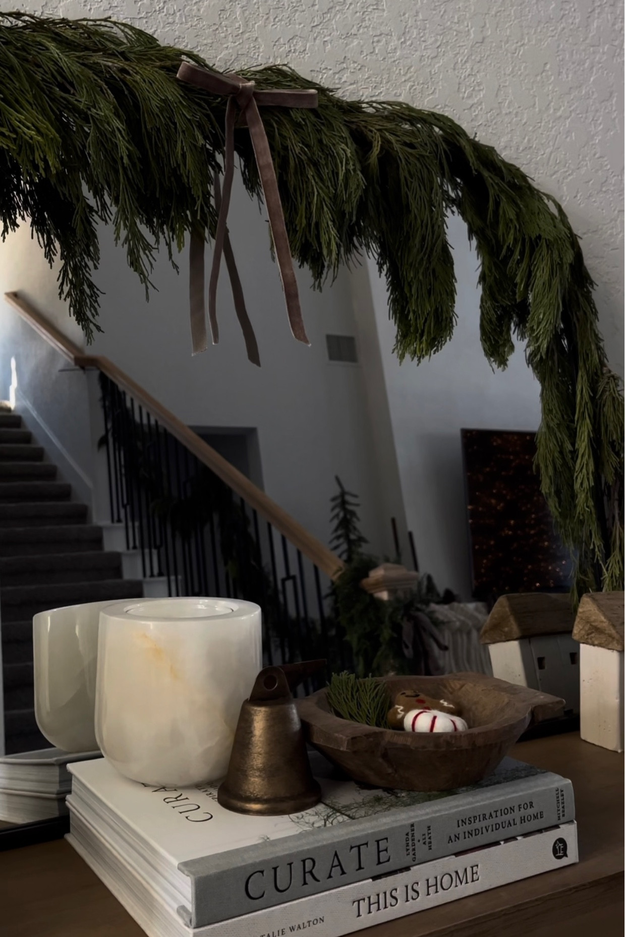 Entryway Christmas Decor #christmasentryway #christmasdecor #christmas2023 #christmasinspo

#LTKHoliday #LTKhome #LTKSeasonal