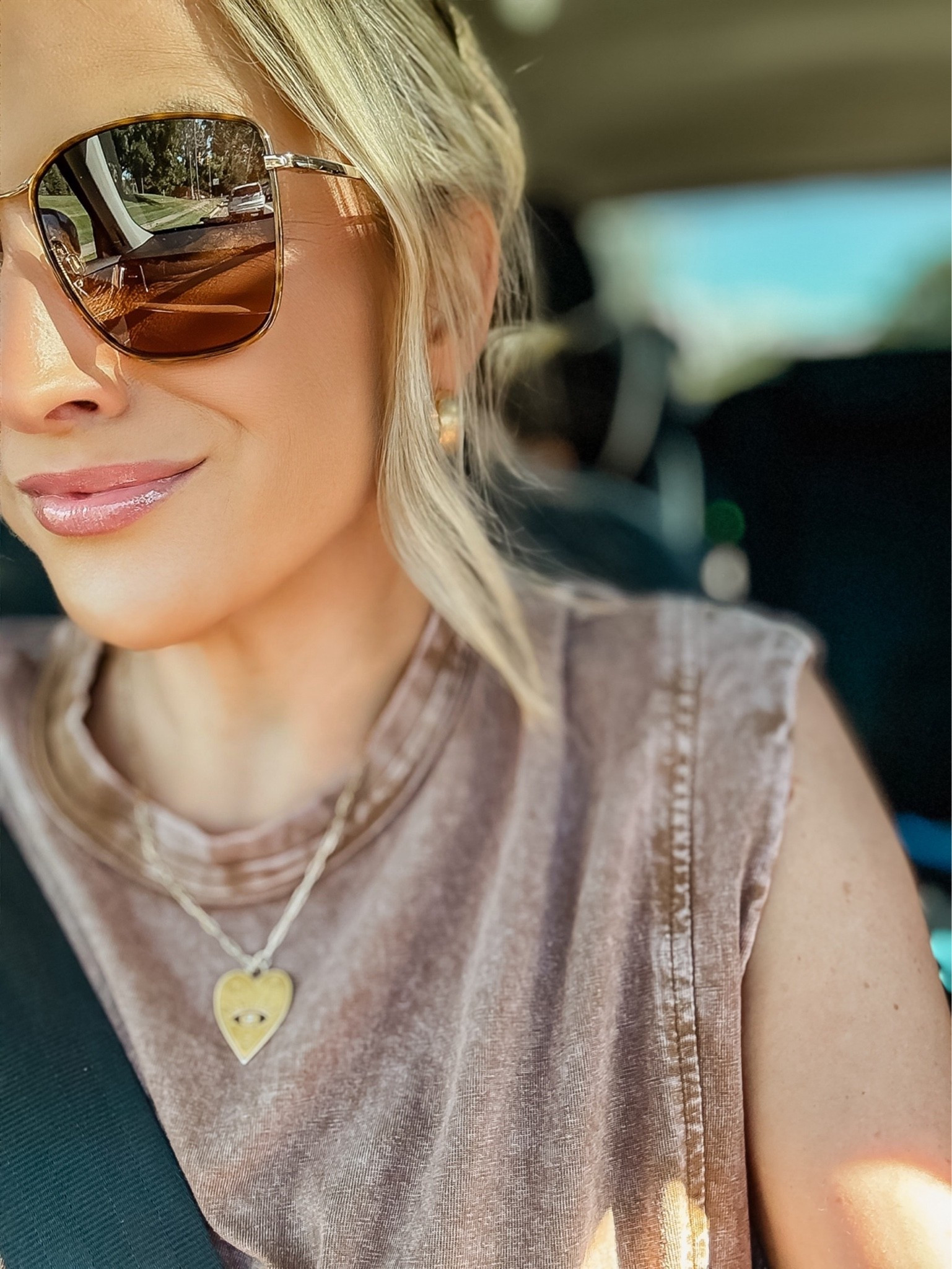 The only tank I’ll swear by this summer!!

#LTKootd #LTKdayinmylife #LTKmomlife