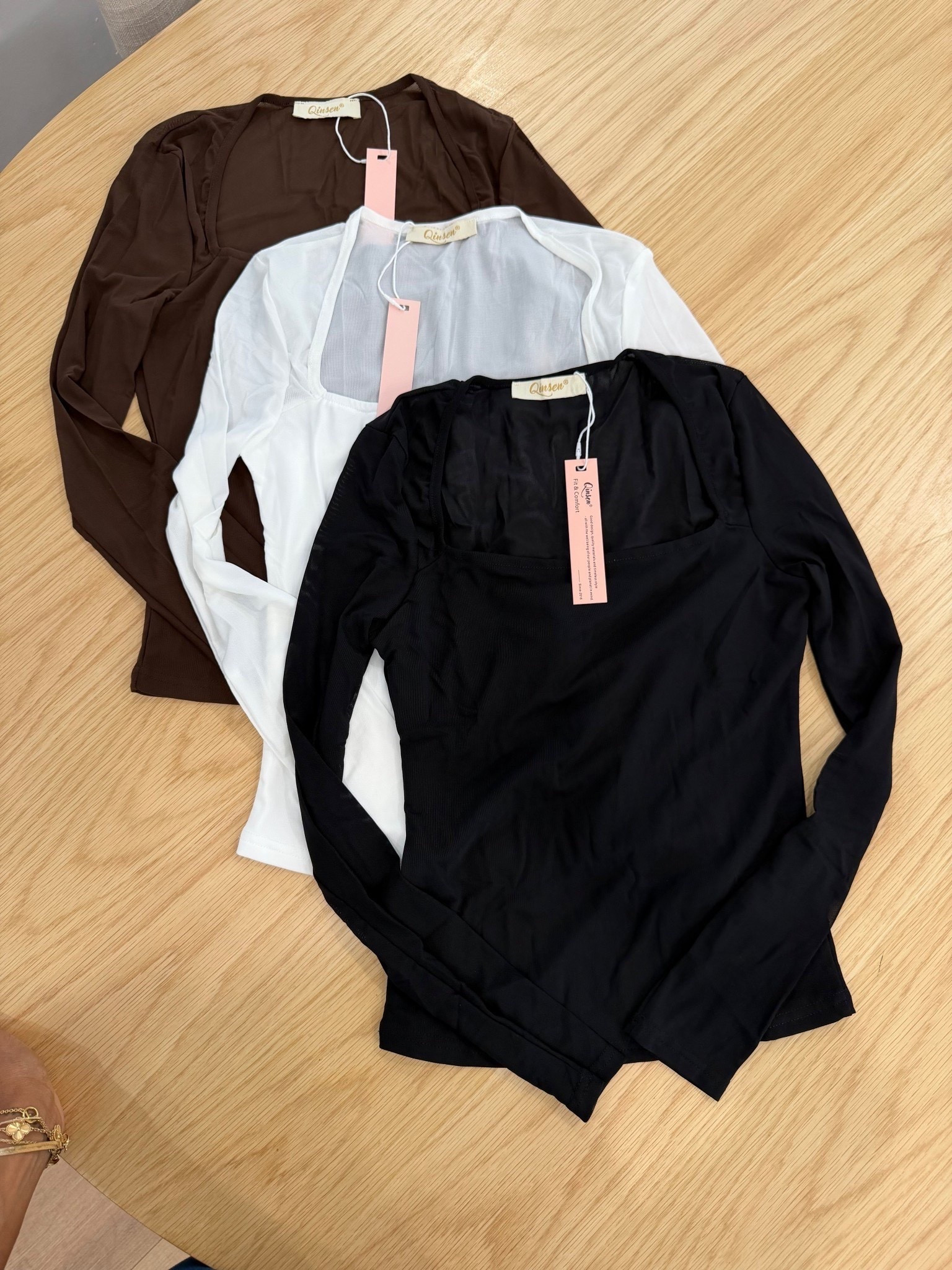 Sheer layering staples you’ll reach for nonstop 🤍🖤🤎

These square-neck sheer tops are the ultimate wardrobe basics. Lightweight, flattering, and easy to style on their own or layered under blazers, coats, or sweaters. The kind of piece that works year-round and makes getting dressed effortless.

Perfect for:
• Everyday outfits
• Work layers
• Casual dinners
• Elevated basics looks

📏 Sizing:
Wearing size Small
True to size with stretch

Measurements:
5’4” · 140 lbs · 36D · 27” waist · 40” hips

Sheer layering tops, square neck basics, everyday wardrobe essentials, neutral outfit staples, elevated basics for women.

Follow me on Instagram and YouTube @kirasfashionfinds