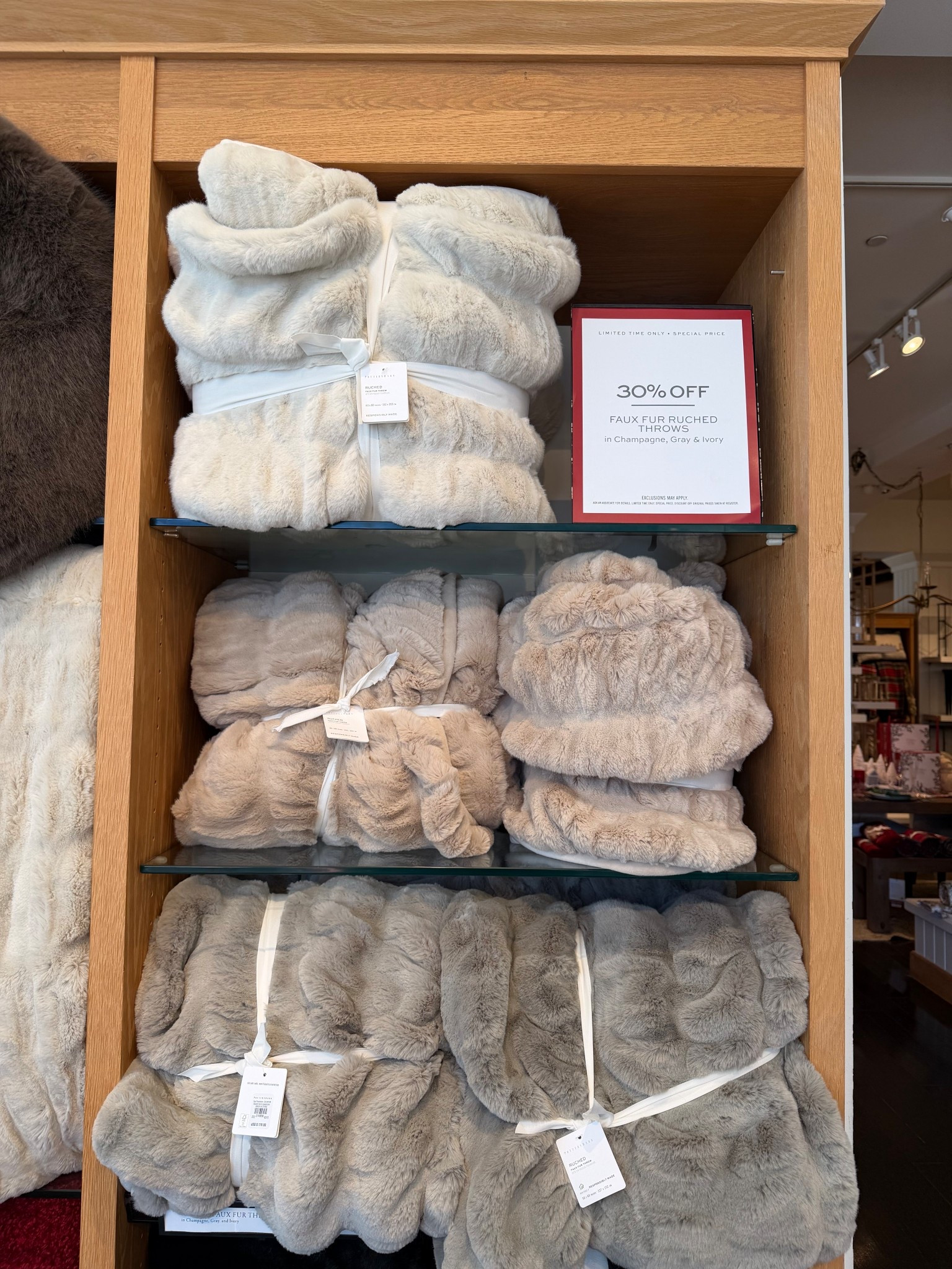 Plushest blankets ever!

#LTKGiftGuide #LTKSaleAlert #LTKHome
