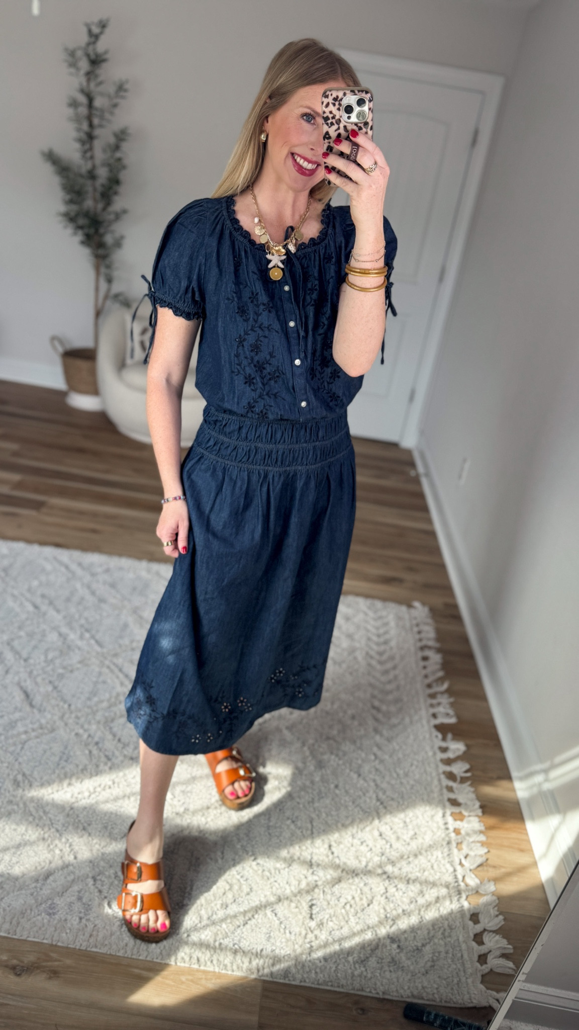 Weekend Walmart Wins try-on
Puff sleeve floral embroidered top- small
Smocked waist midi skirt- small 

#LTKmomlife #LTKootd #LTKWorkwear